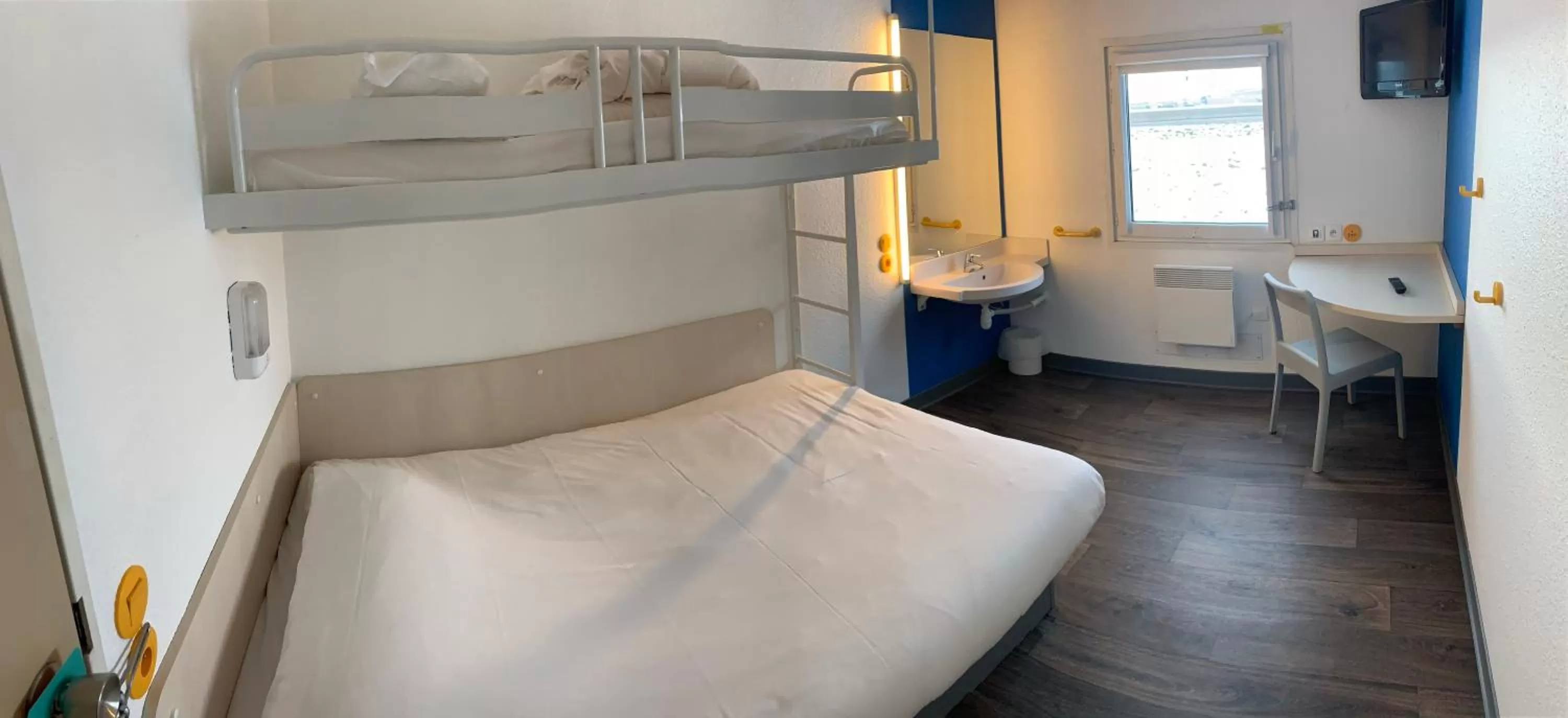 Photo of the whole room, Bunk Bed in hotelF1 Pontarlier