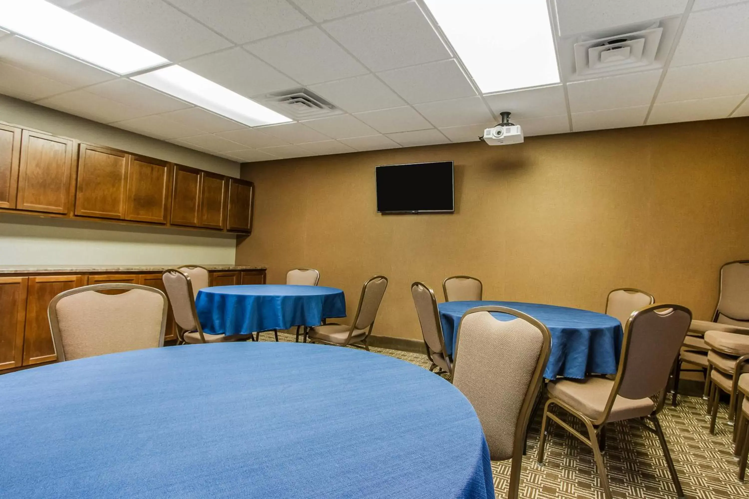 Meeting/conference room in MainStay Suites Grand Island