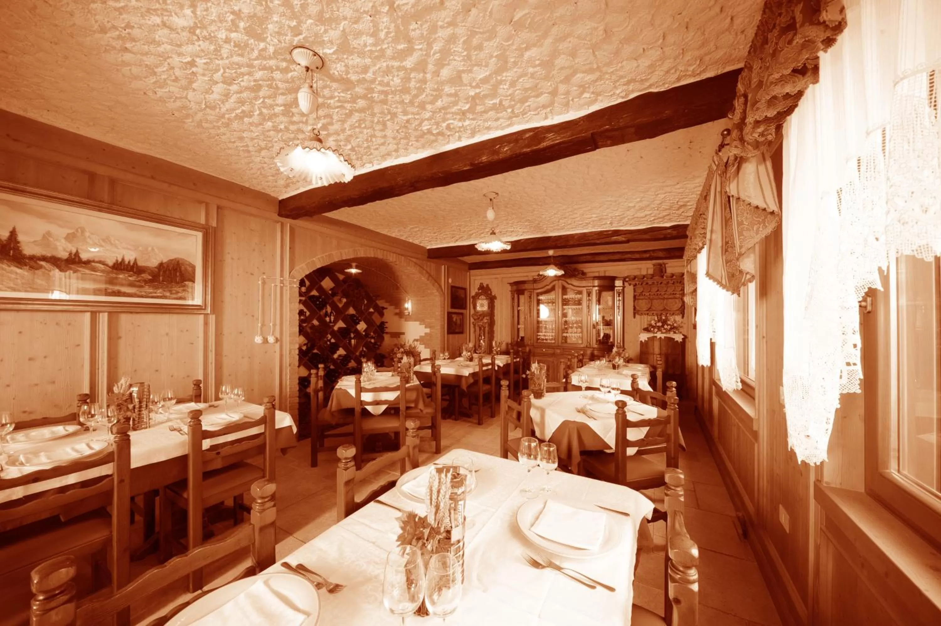 Restaurant/places to eat, Bed in Albergo Alpino