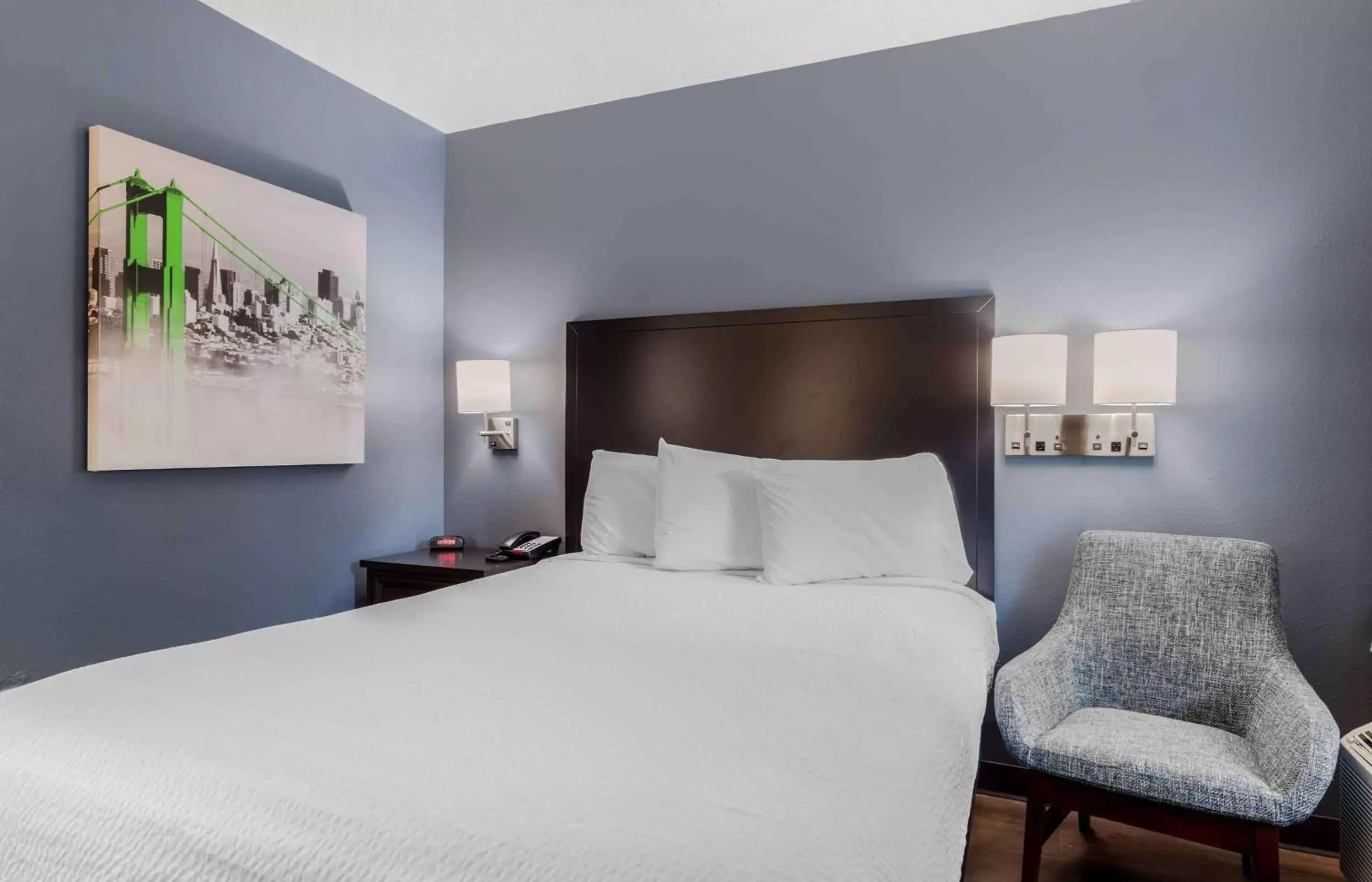 Bedroom, Bed in Extended Stay America Suites - Dallas - Coit Road