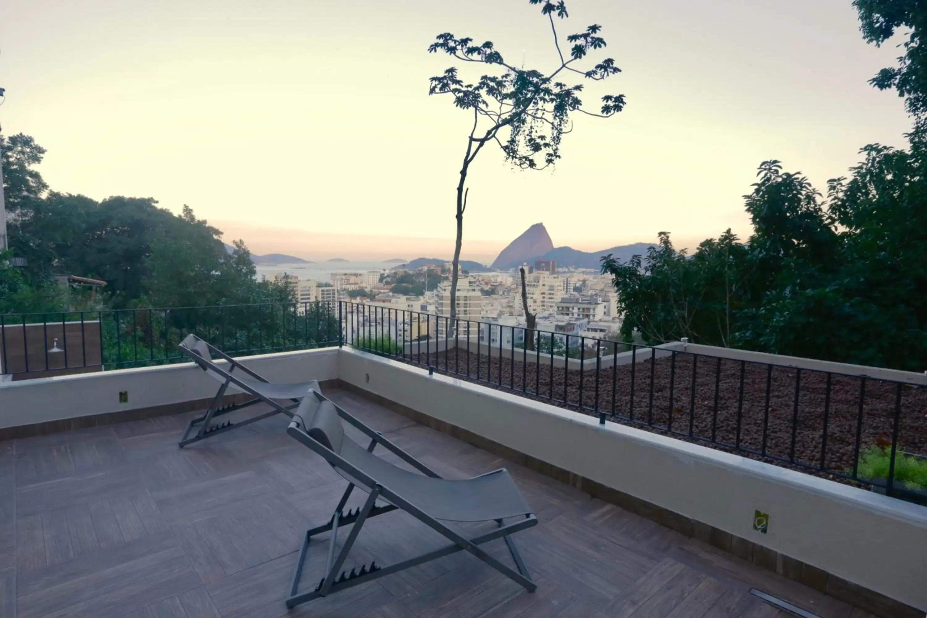 Apartment with Balcony in New Sugar Loft Apartments Apartment with Balcony in New Sugar Loft Apartments