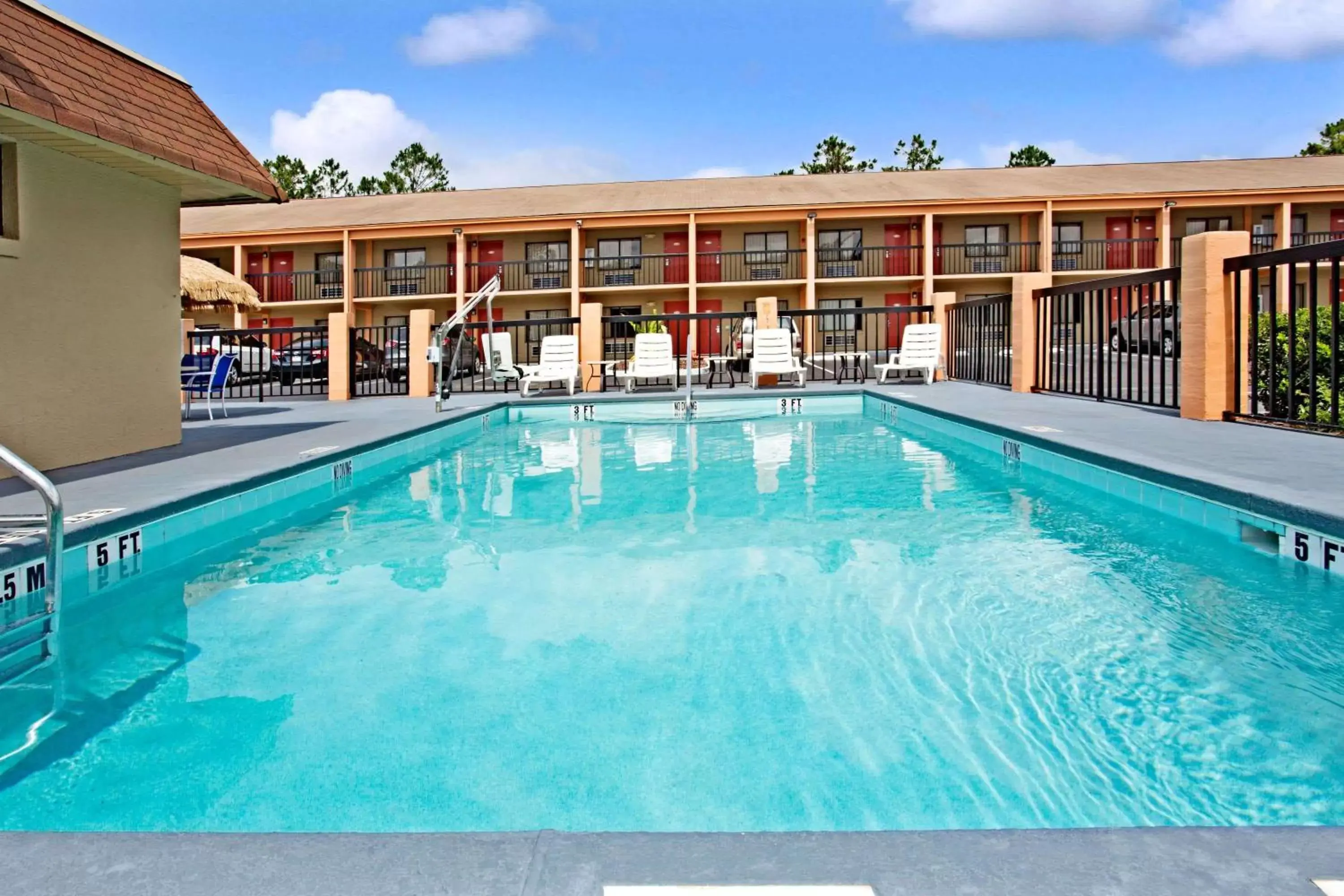 Activities, Swimming Pool in Super 8 by Wyndham Kissimmee/Maingate/Orlando Area