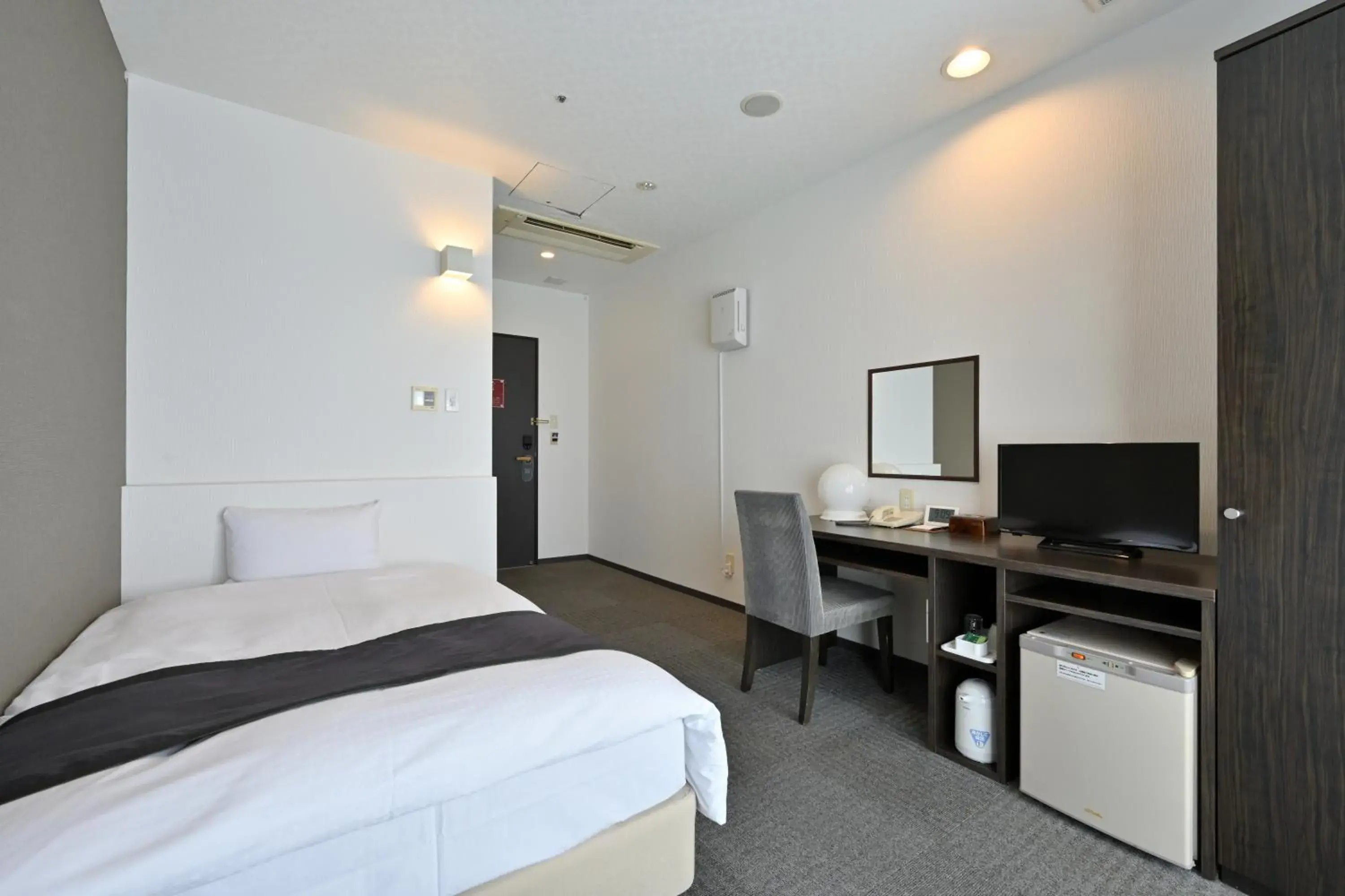 Bed in Wakayama Urban Hotel