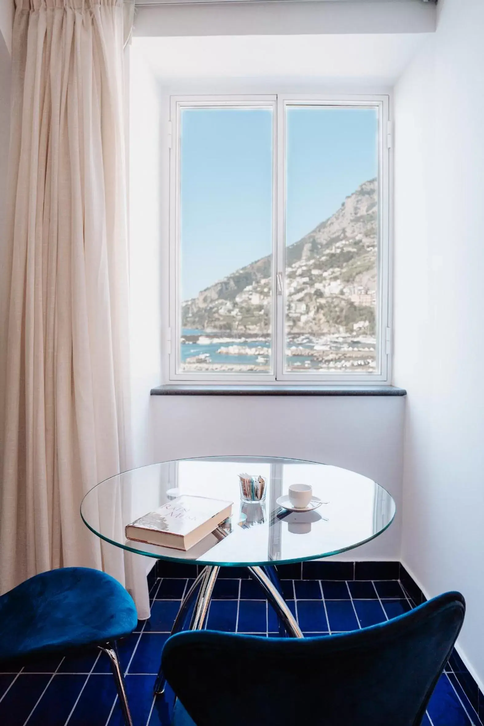 Living room, Dining Area in Hotel Marina Riviera