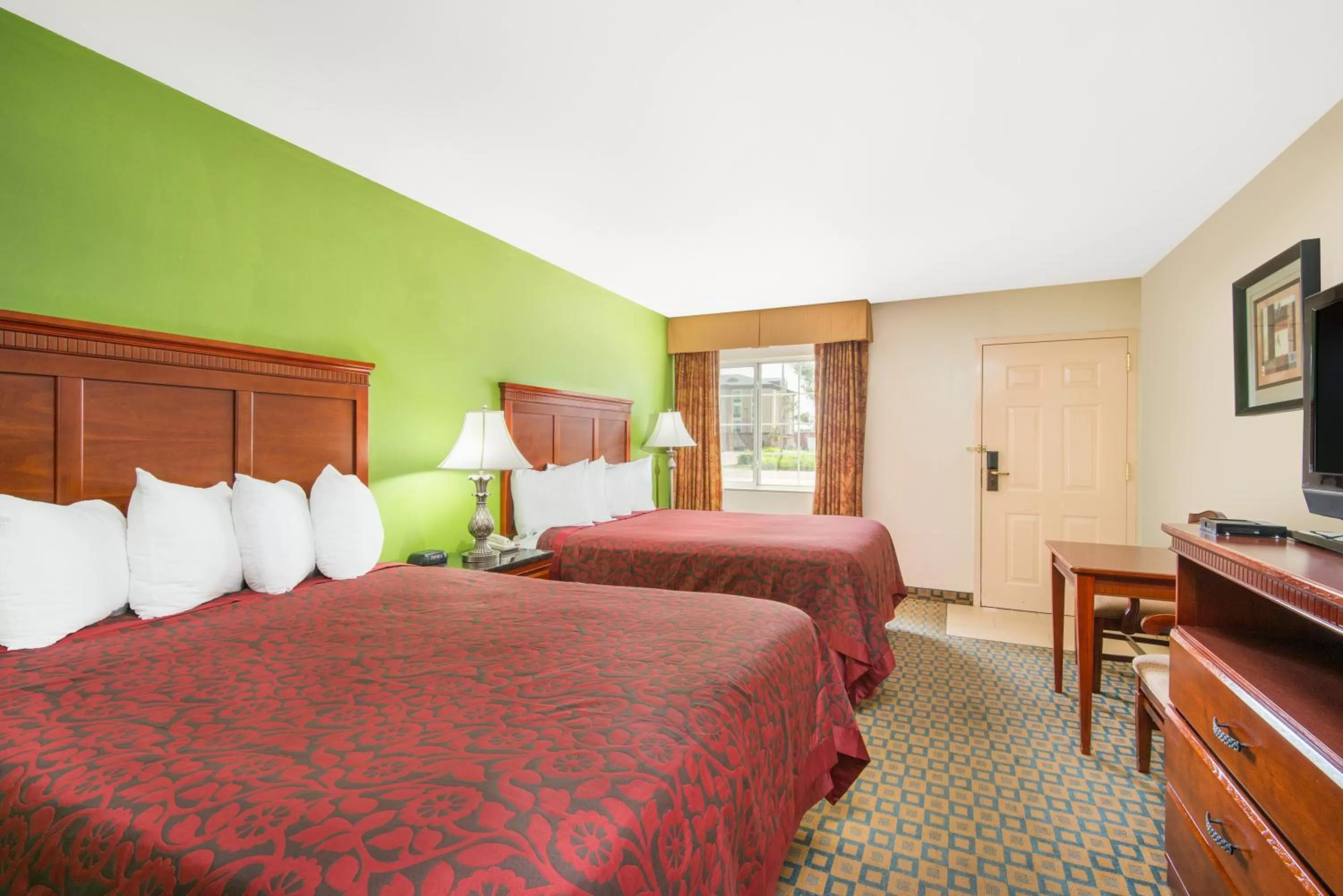 Bed in Days Inn & Suites by Wyndham Wichita