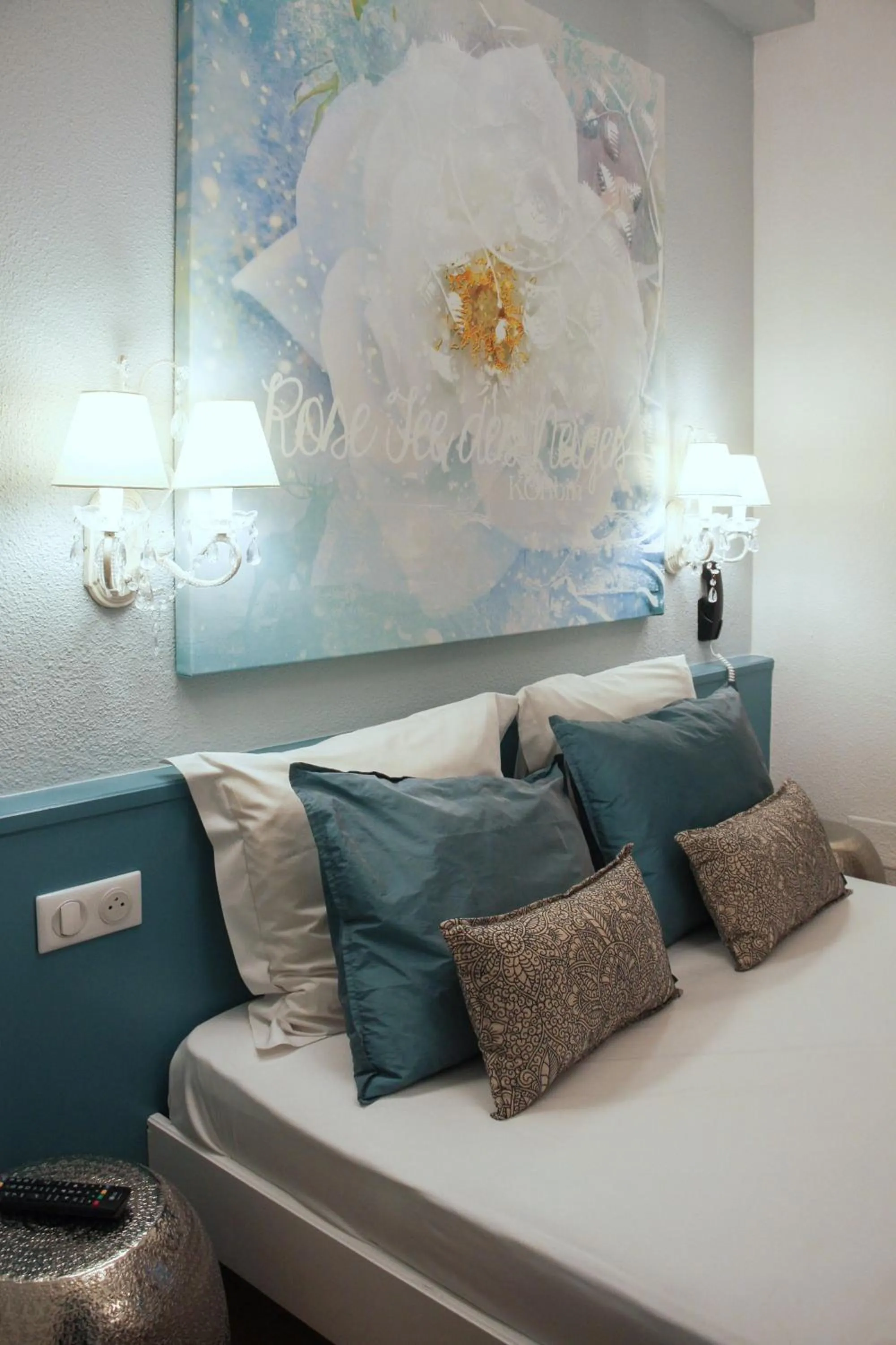 Photo of the whole room, Bed in Hotel Roses