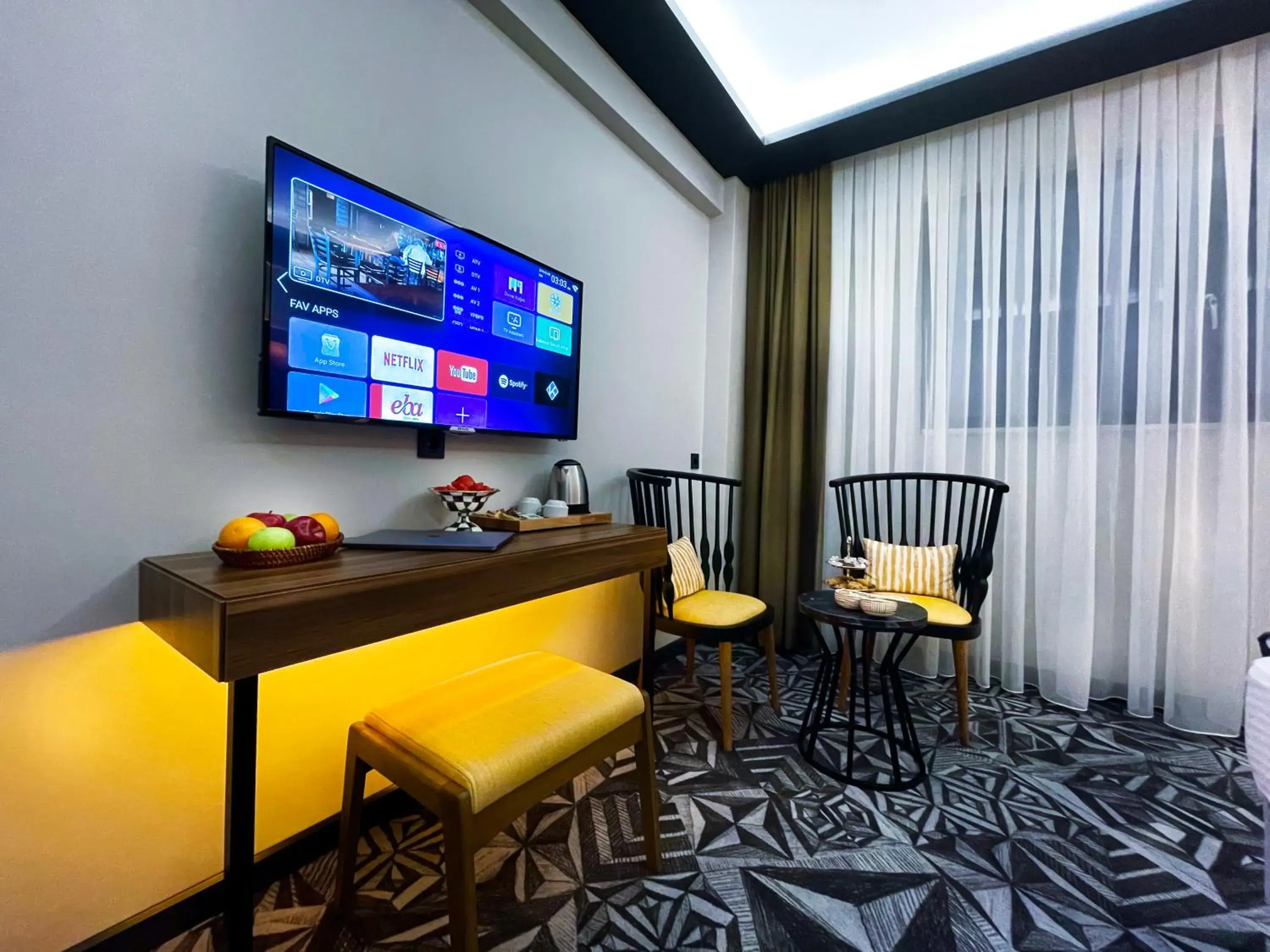 TV and multimedia, TV/Entertainment Center in Weingart Istanbul