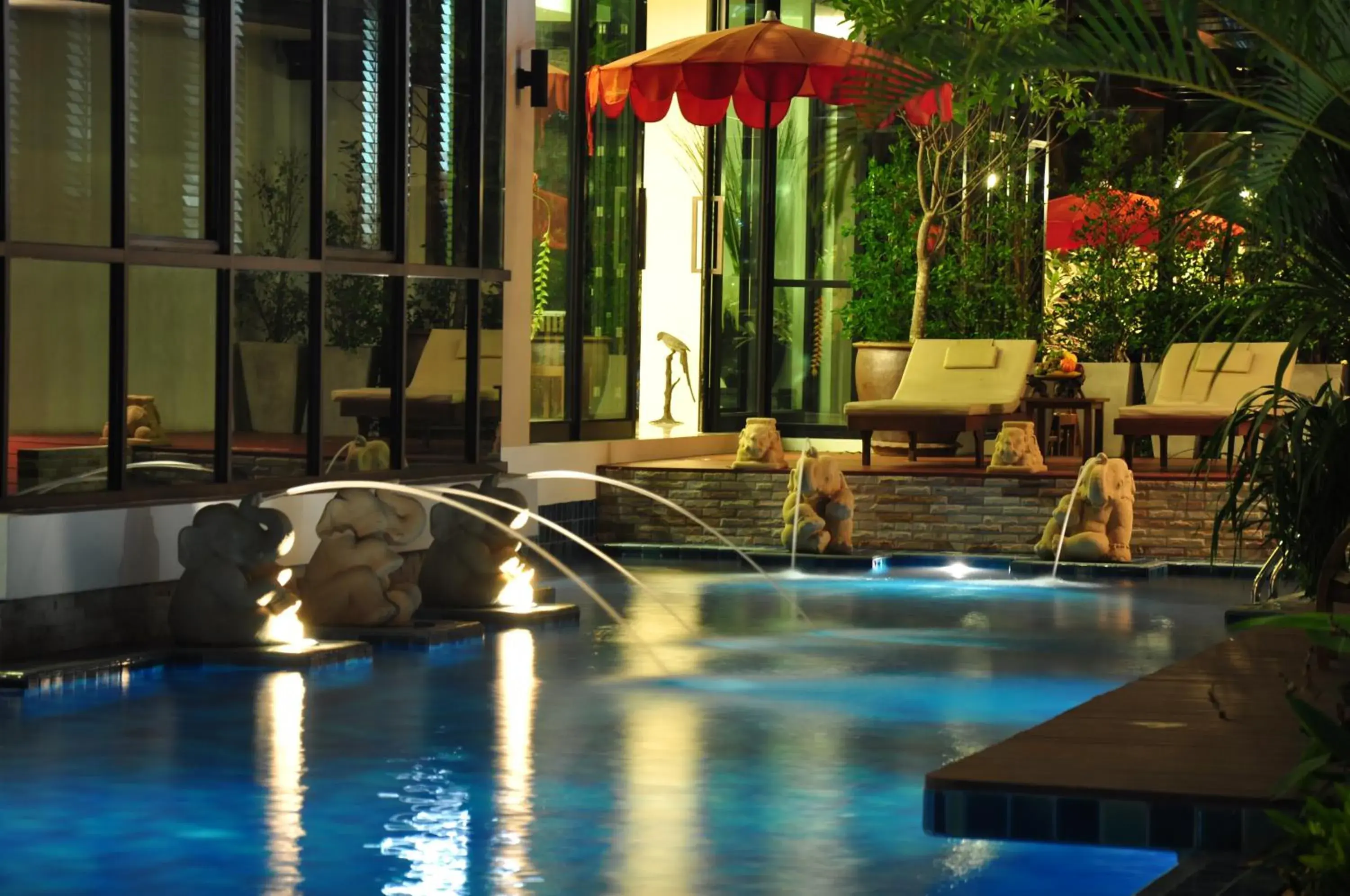 Swimming Pool in Royal Thai Pavilion Hotel