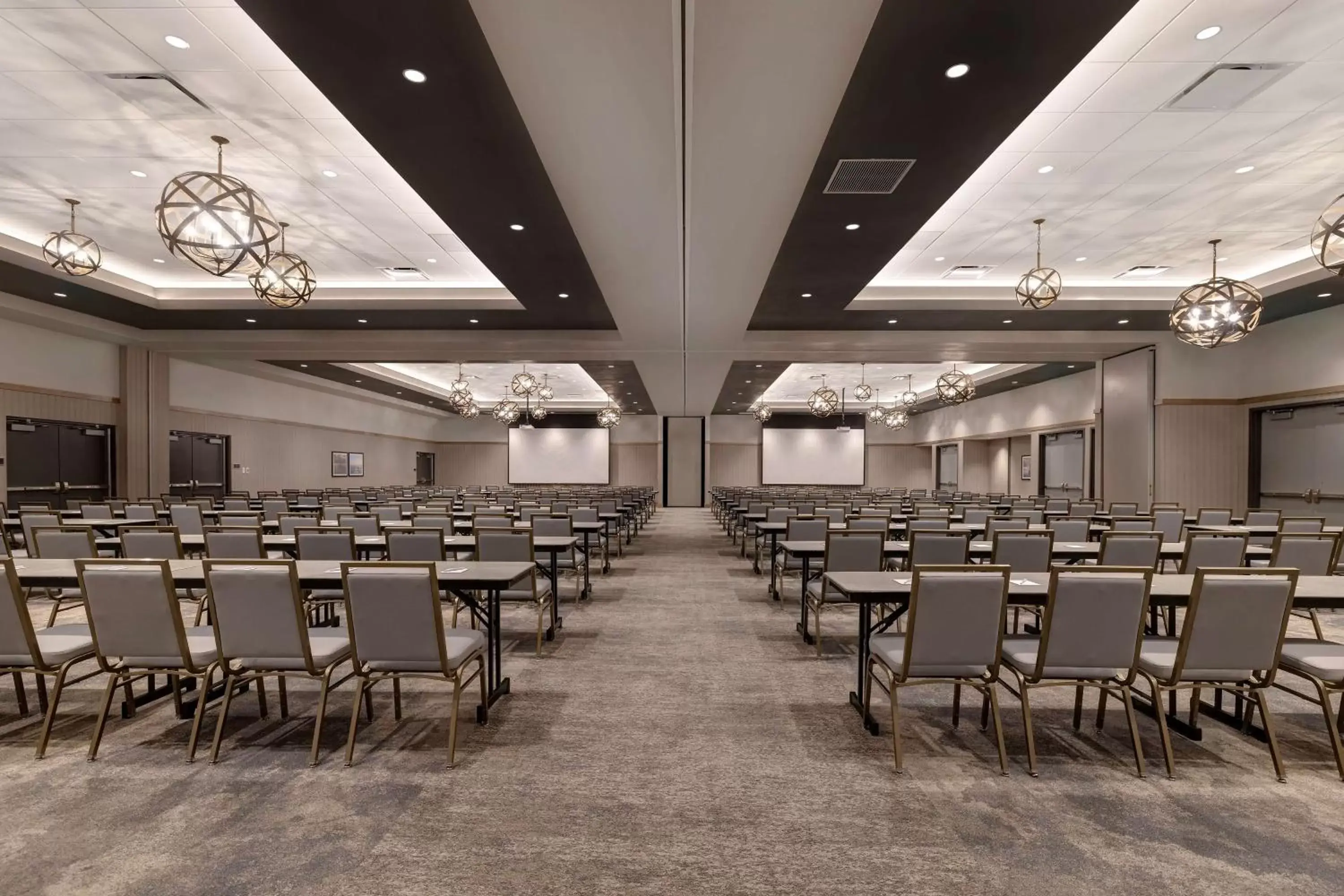 Meeting/conference room in Homewood Suites By Hilton Oak Creek Milwaukee