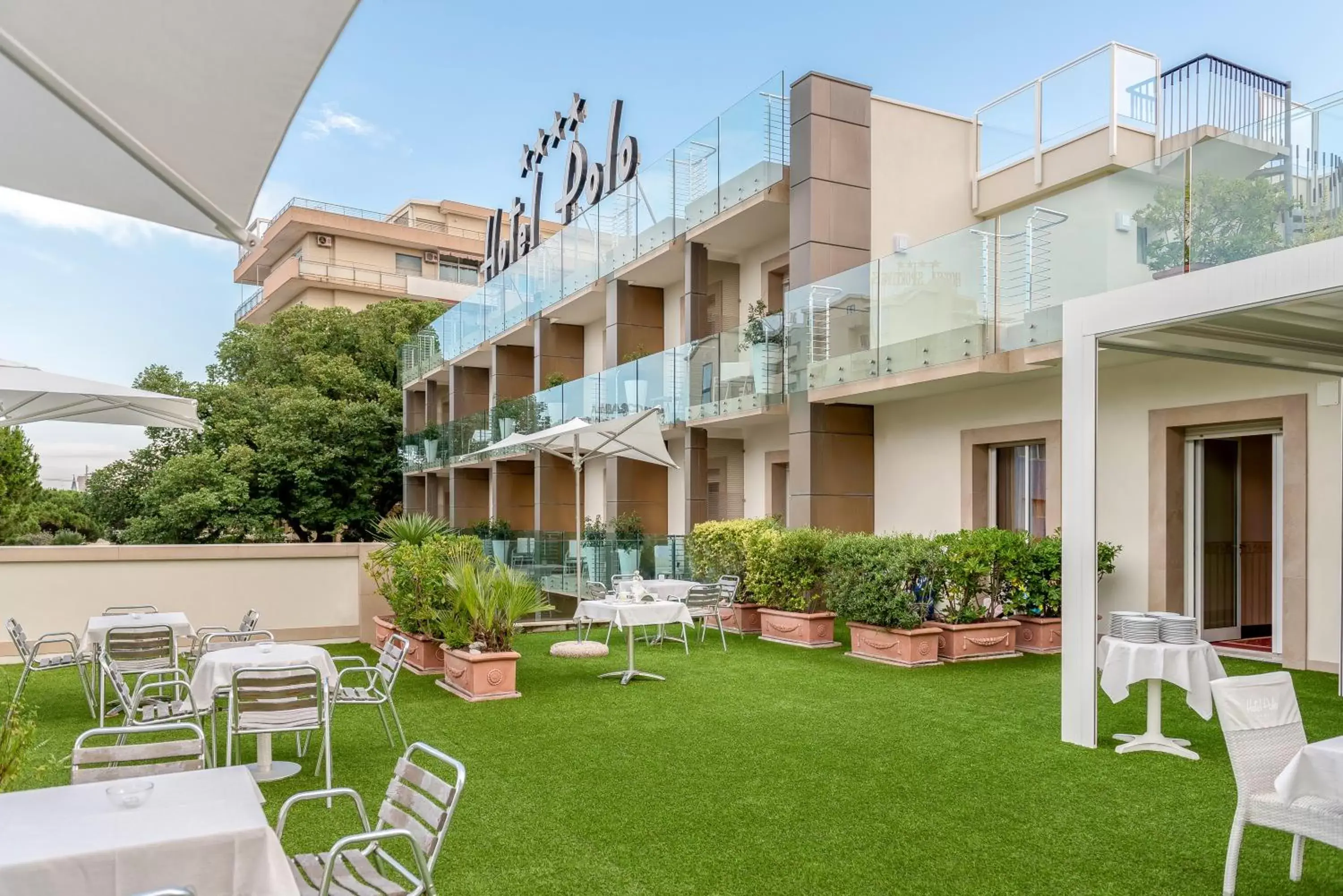 Facade/entrance, Property Building in Hotel Polo