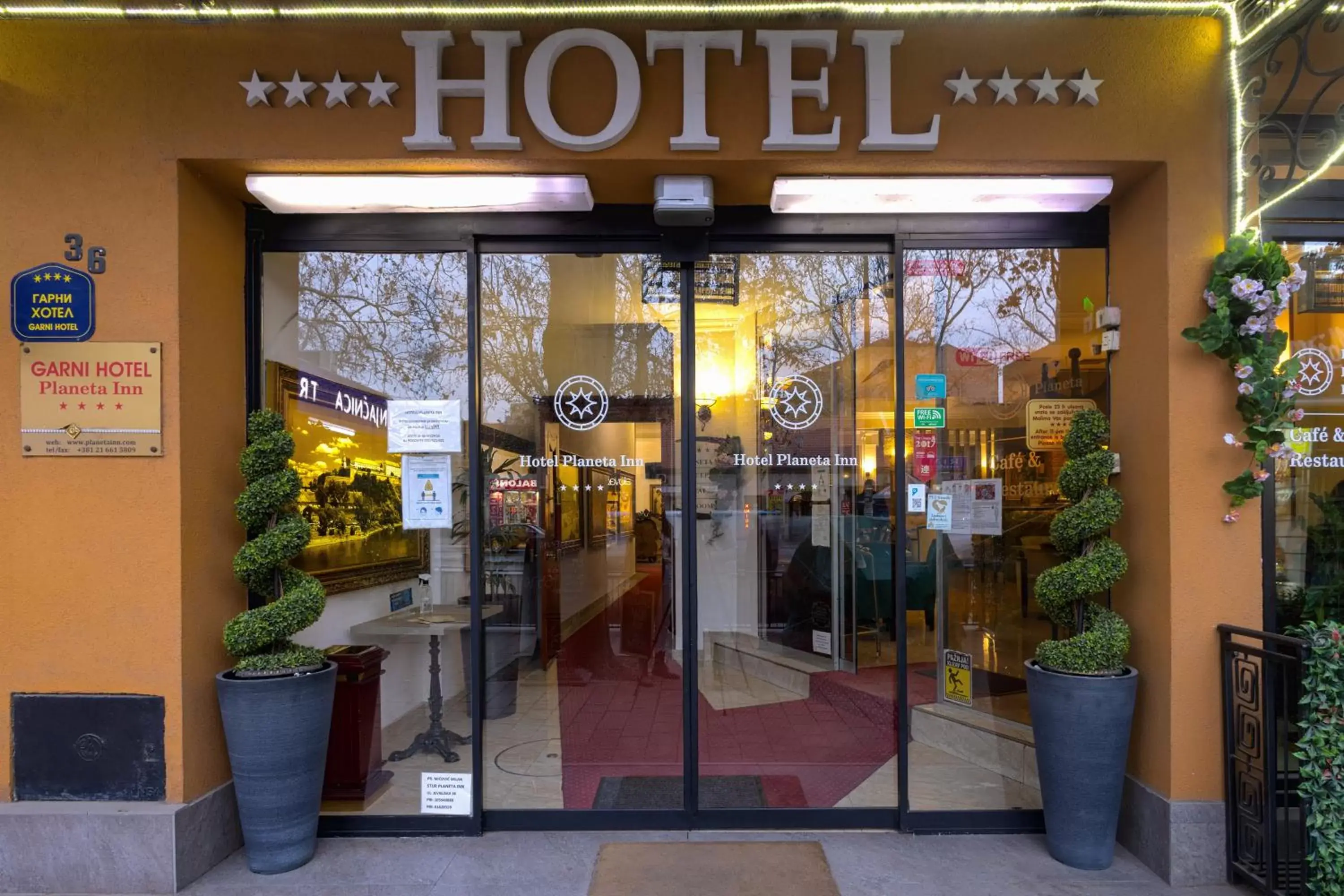 Facade/entrance in Garni Hotel Planeta Inn