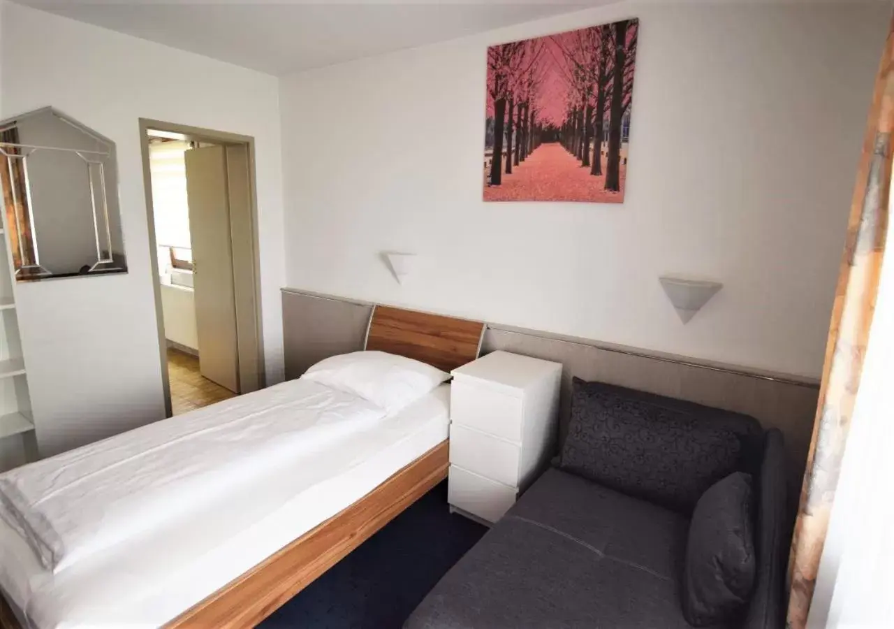 Twin Room with Balcony in Hotel Alena - Kontaktlos Check-In Twin Room with Balcony in Hotel Alena - Kontaktlos Check-In