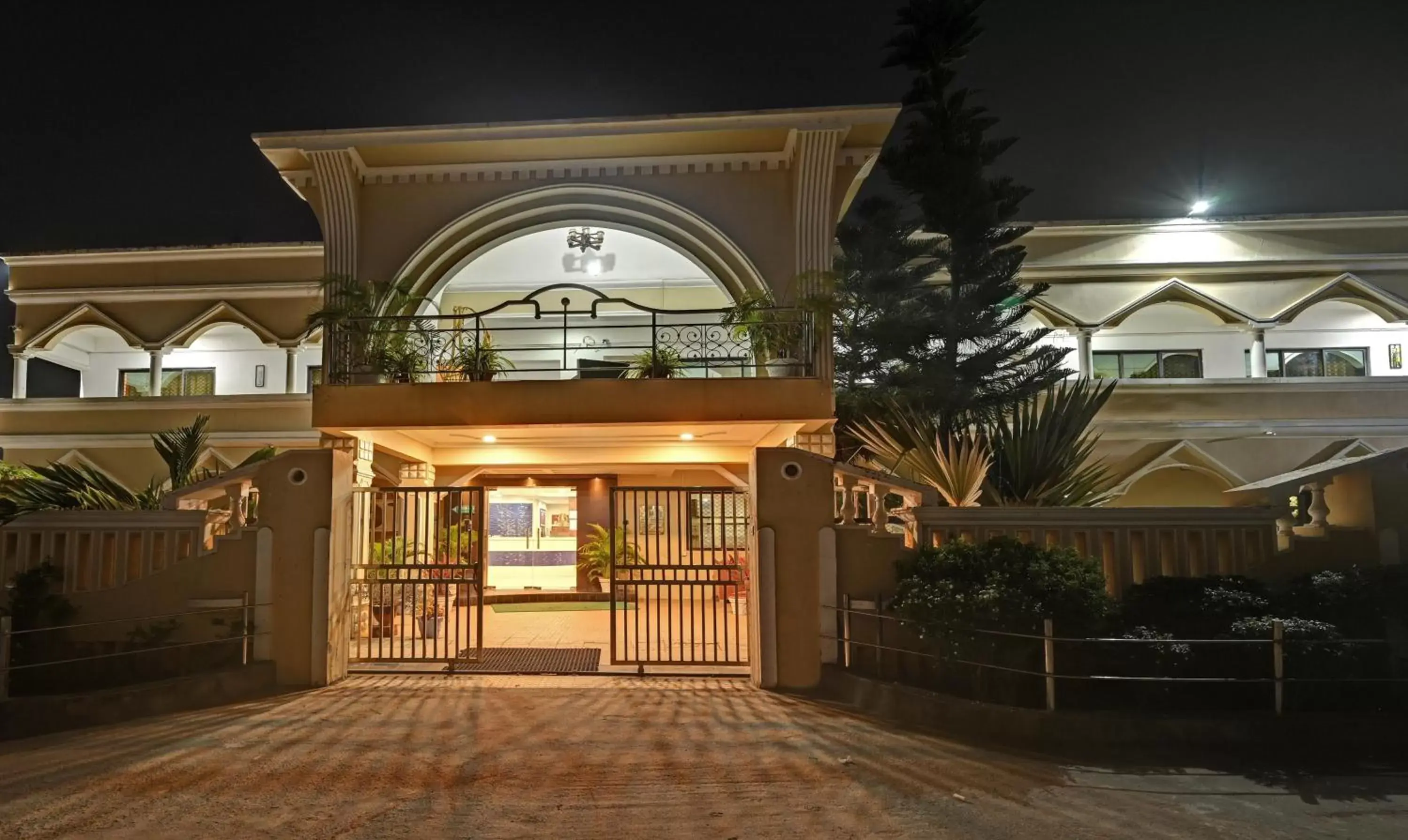 Facade/entrance, Property Building in Treebo Trend Sidhartha International Baliapanda