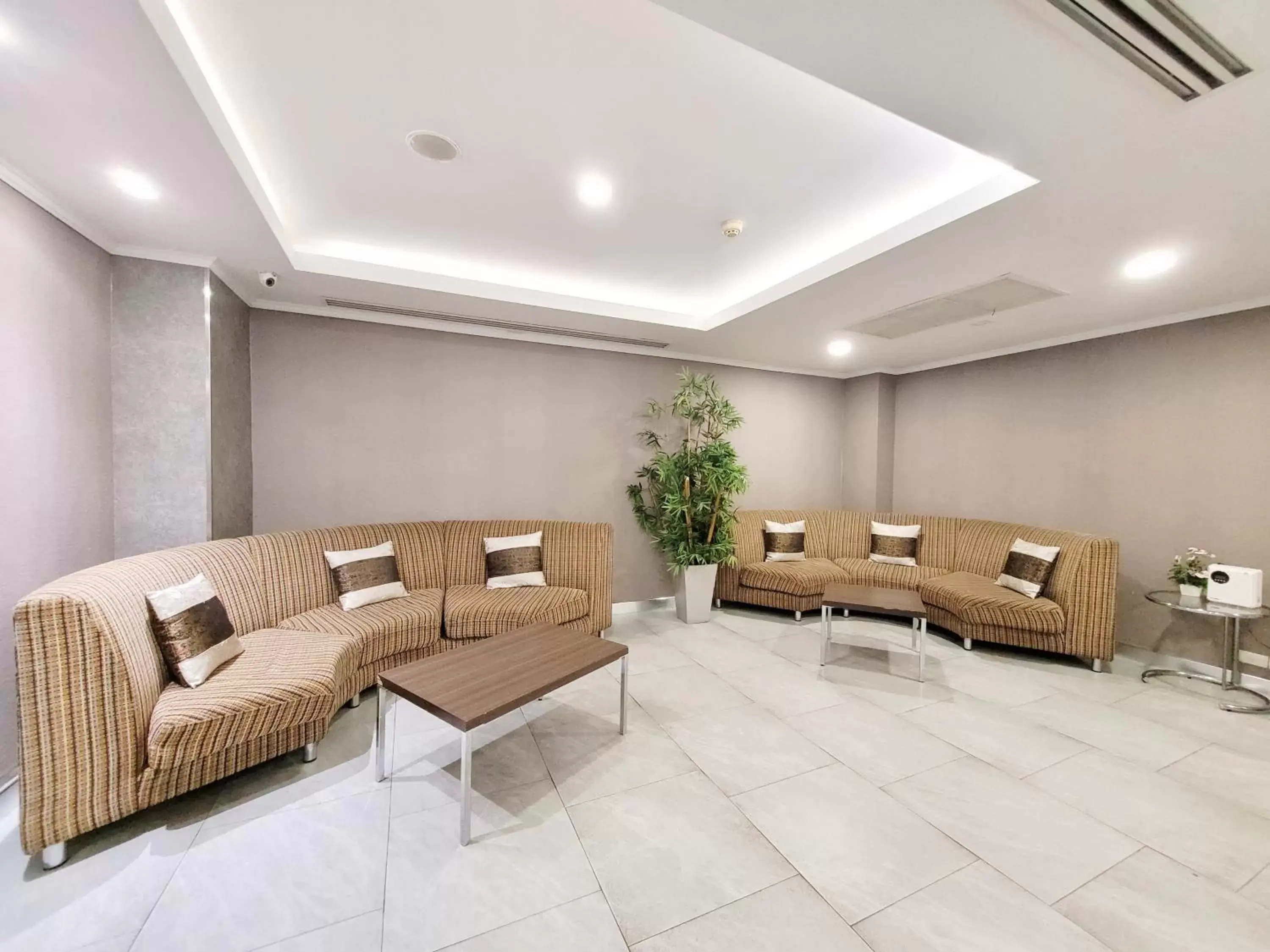 Lobby or reception, Seating Area in Citin Pratunam Bangkok by Compass Hospitality