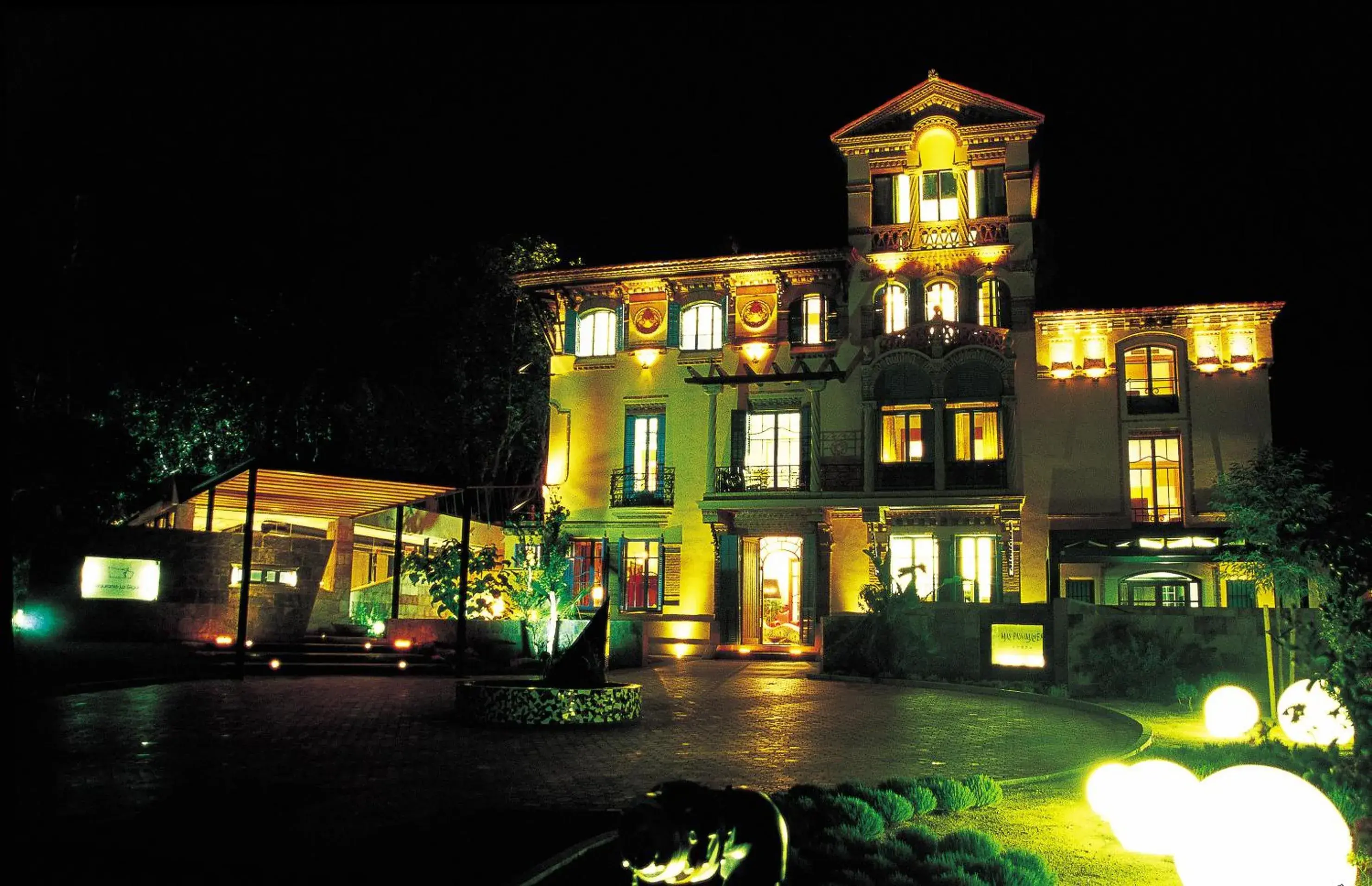 Facade/entrance, Property Building in Hotel Monument Mas Passamaner