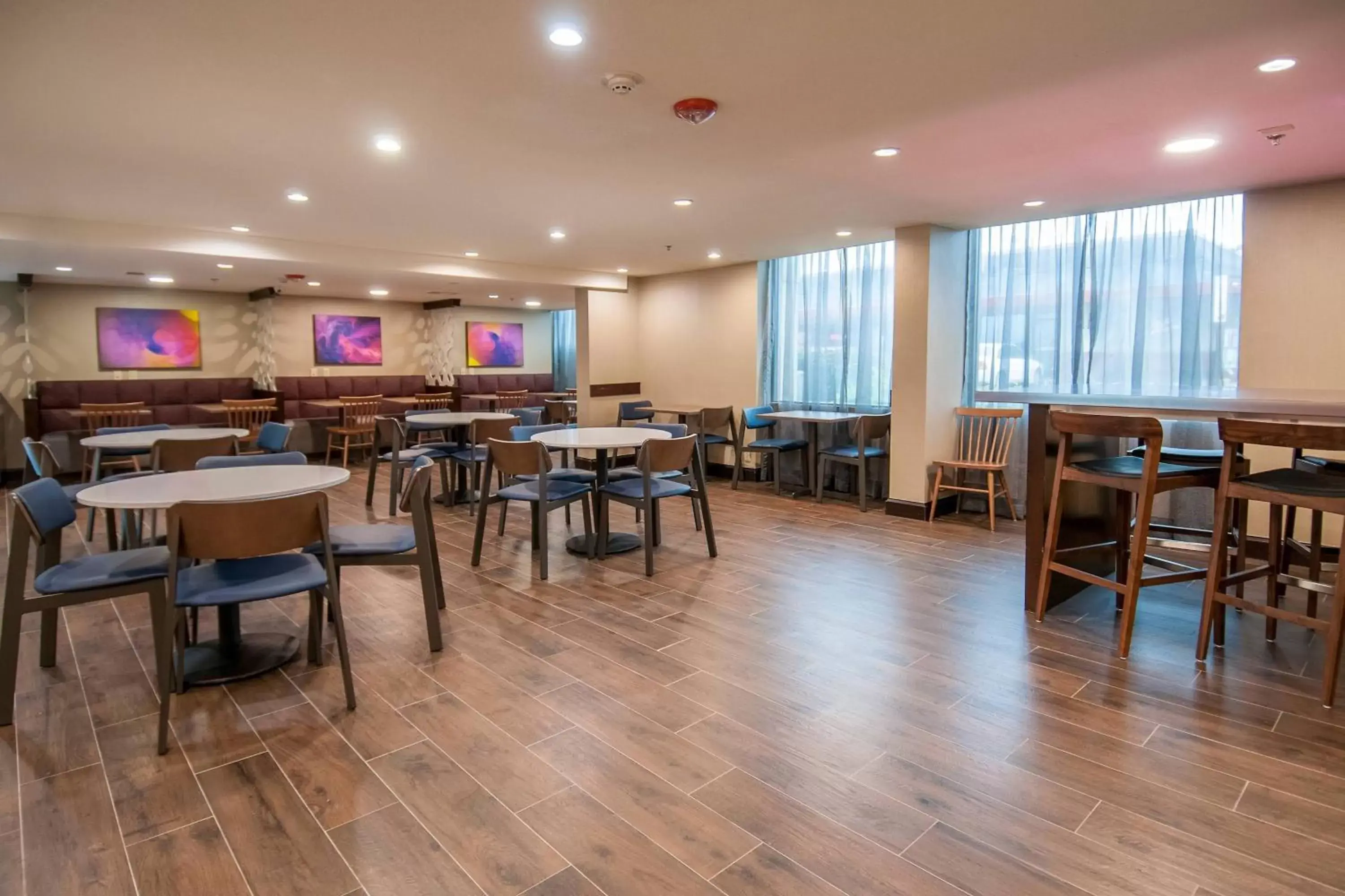 Restaurant/Places to Eat in Fairfield Inn & Suites by Marriott Dallas DFW Airport South/Irving
