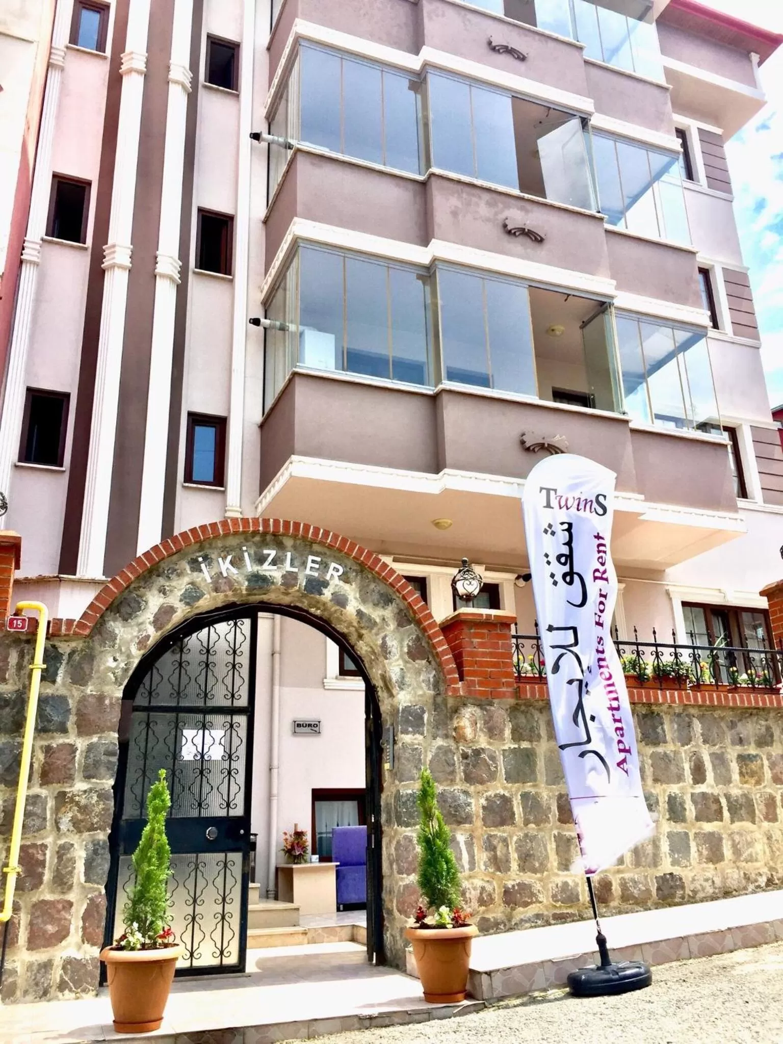 Property Building in The Twins Apartmens