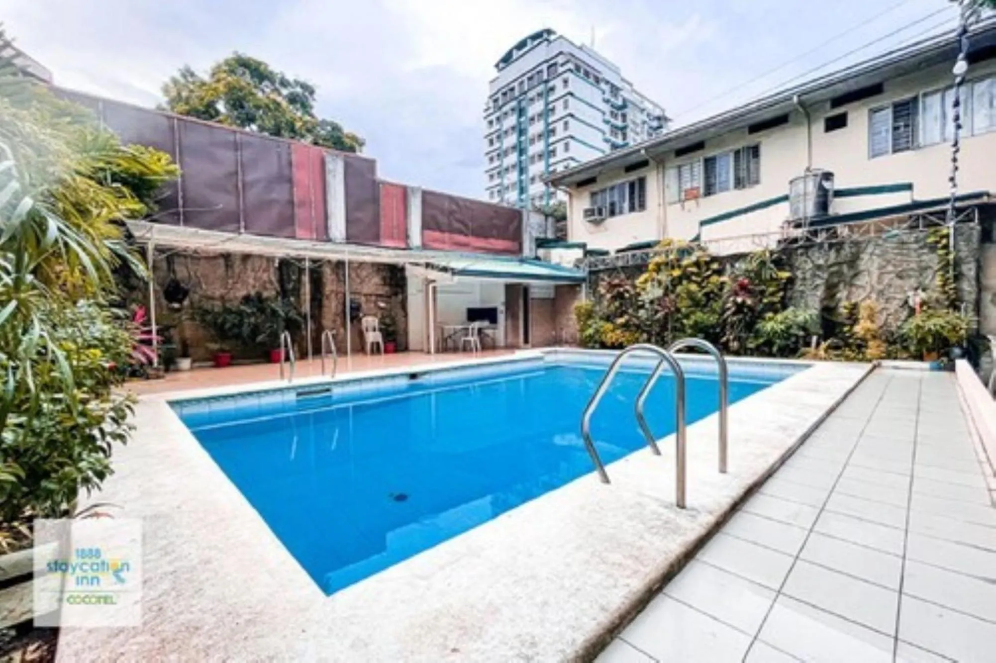 Property building in 1888 Staycation Inn by Cocotel