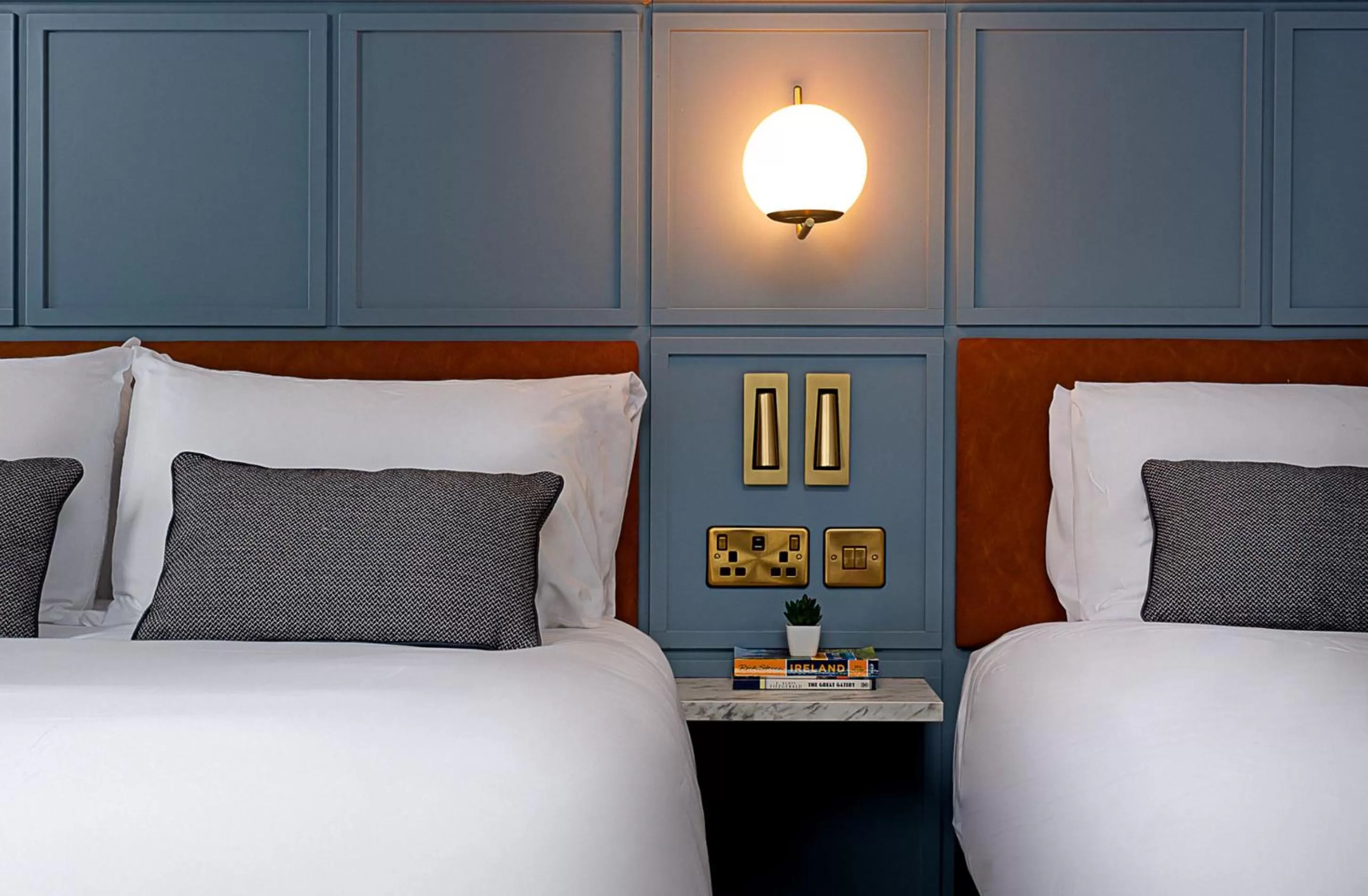 Bedroom, Bed in Leonardo Hotel Galway