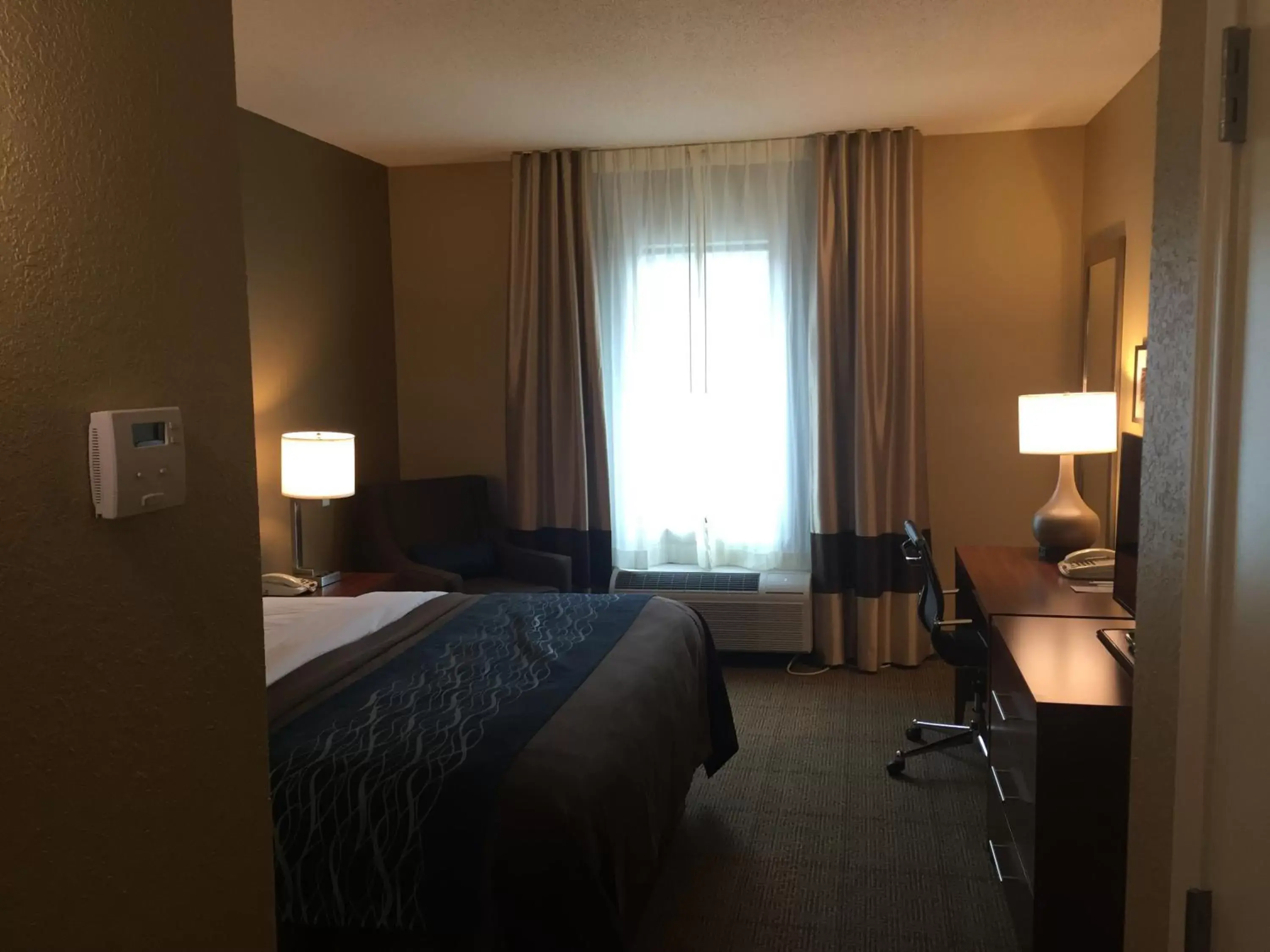 Bed in Comfort Inn & Suites Lynchburg Airport - University Area