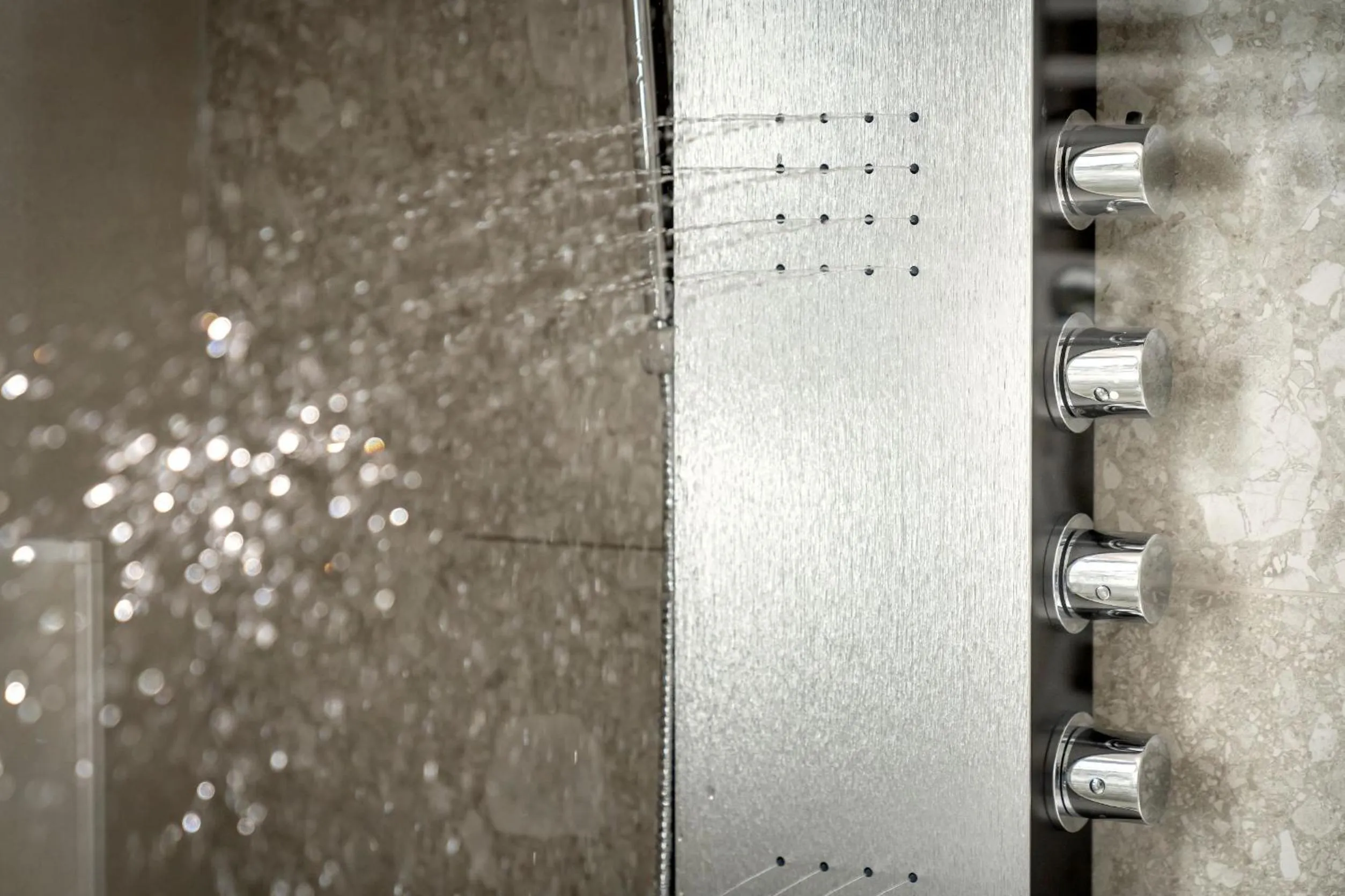 Shower in Hotel Marco Polo