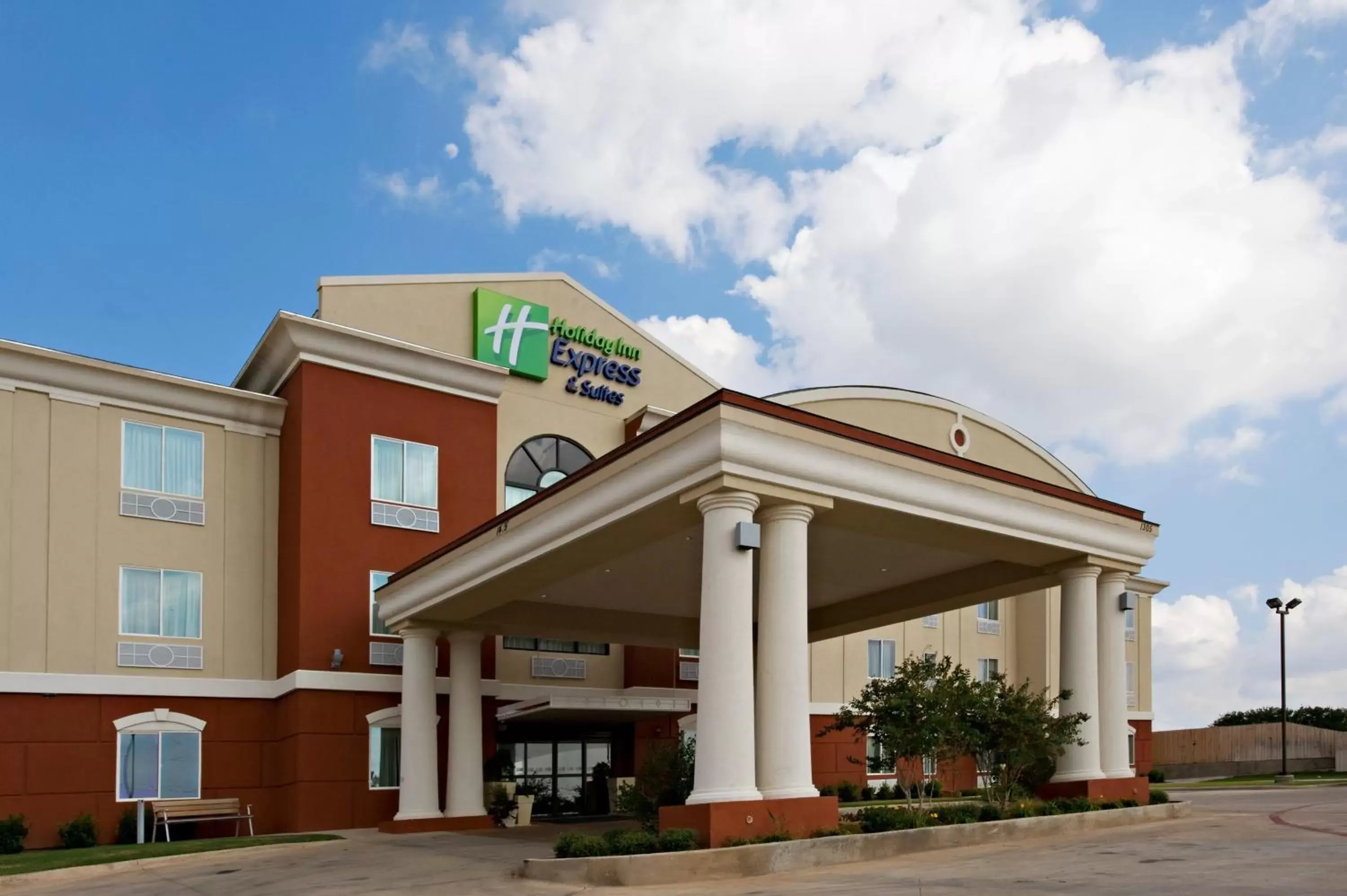 Property building in Holiday Inn Express and Suites Snyder, an IHG Hotel