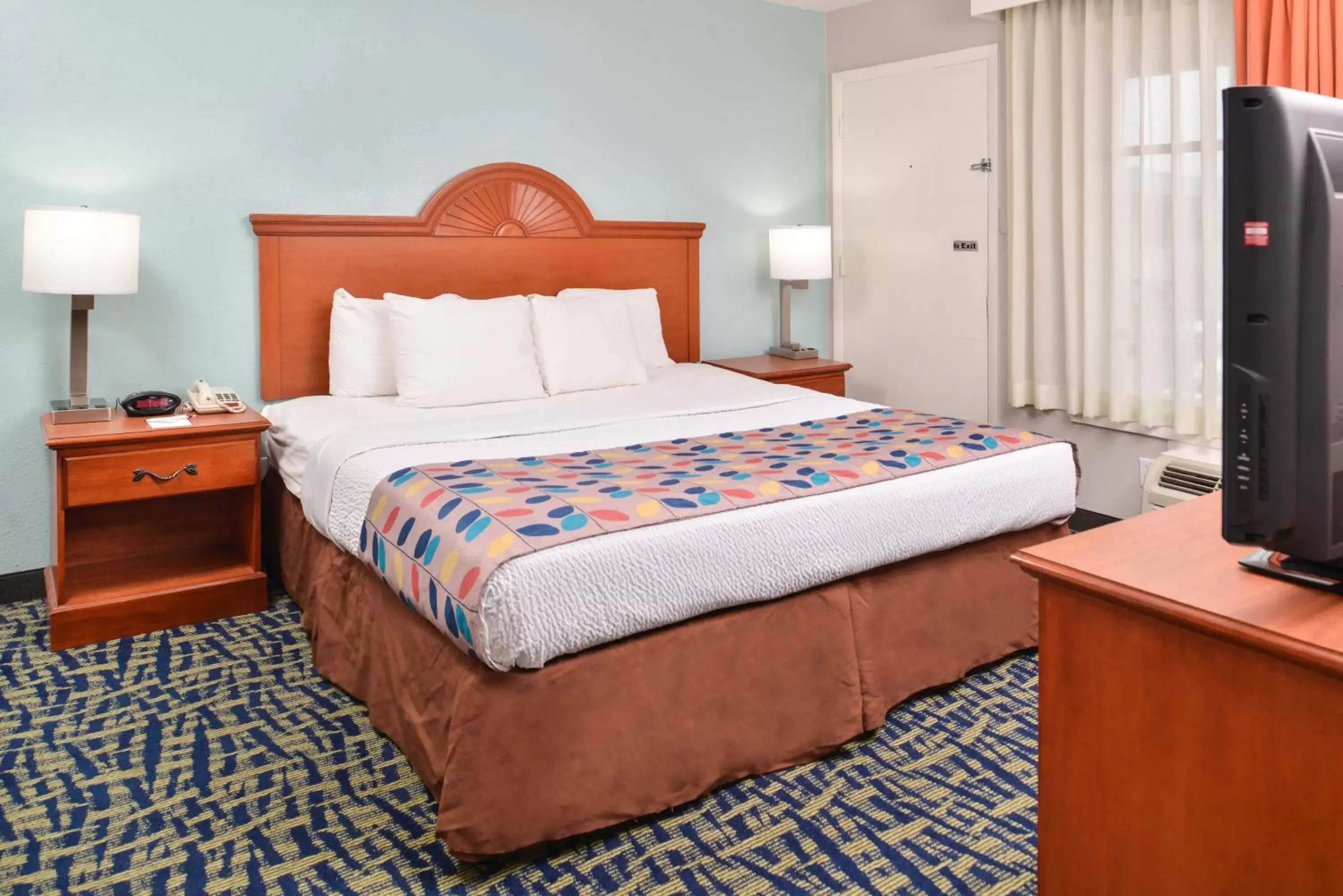 Bedroom, Bed in Best Western Plus Holiday Sands Inn & Suites
