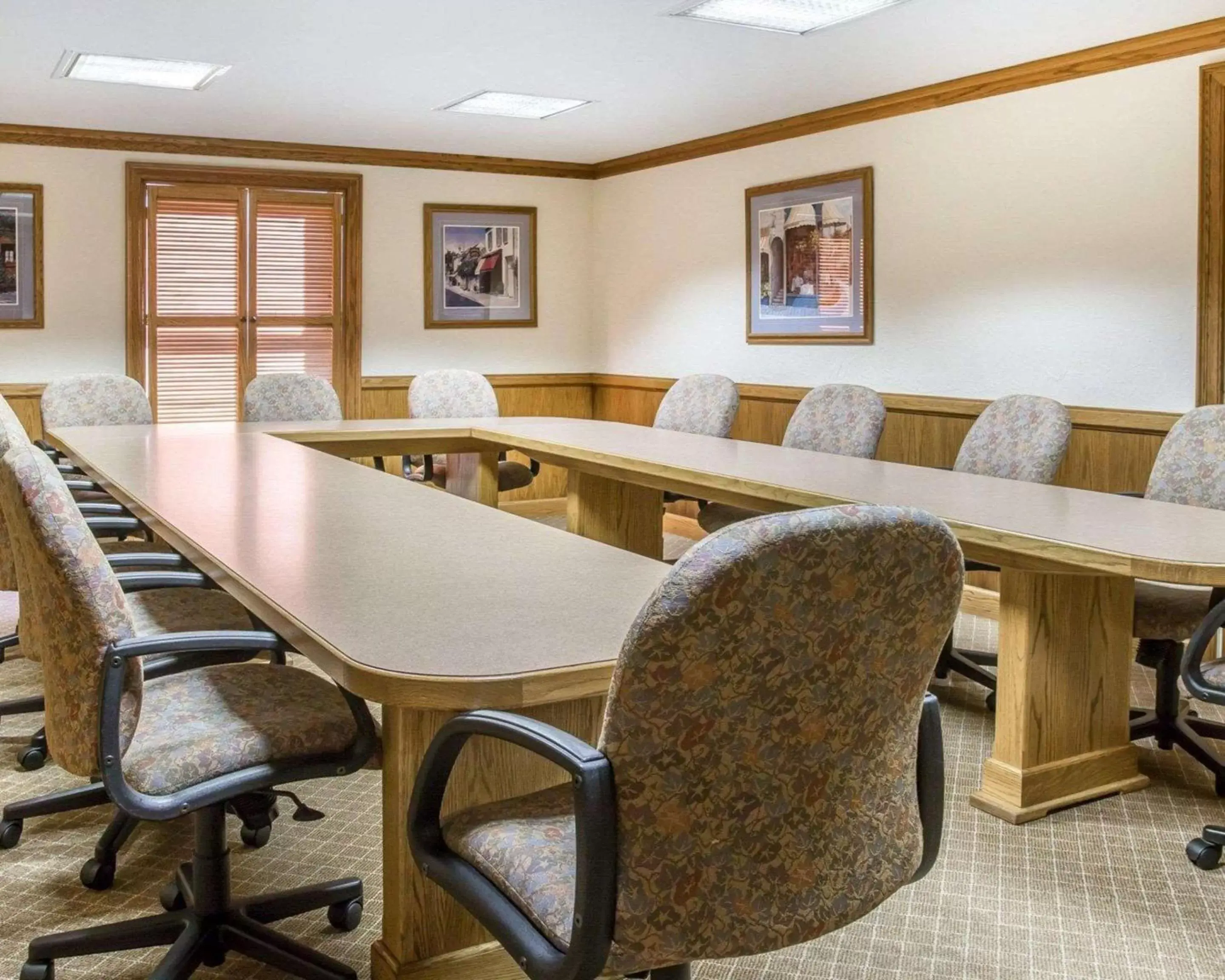 On site, Business Area/Conference Room in Quality Inn & Suites Monroe