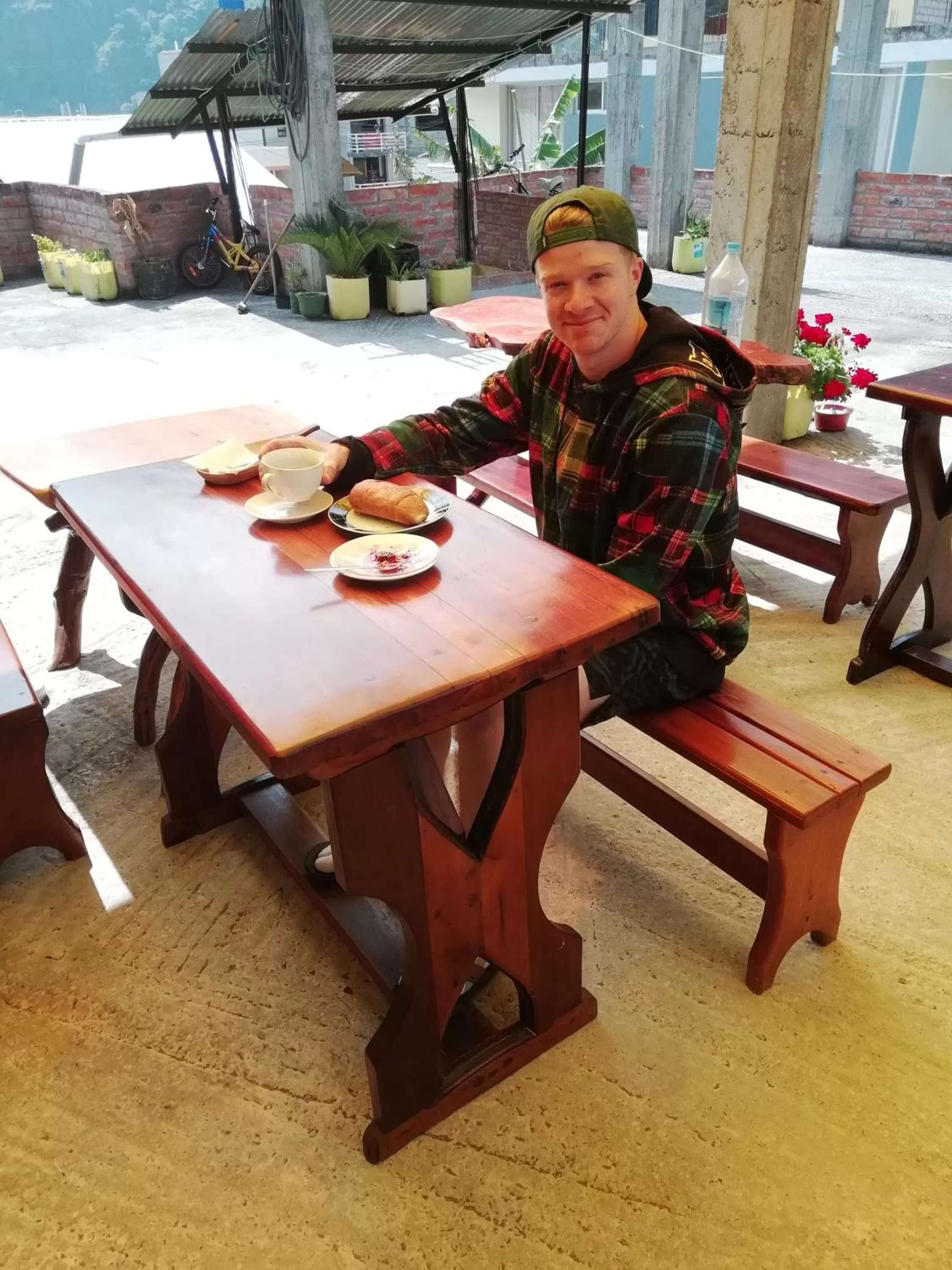 Continental breakfast in Hostal La Casa Amarilla City