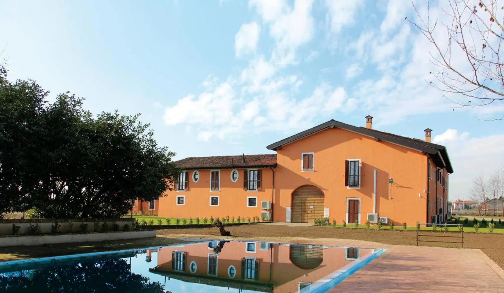 Property Building in Cascina Volta