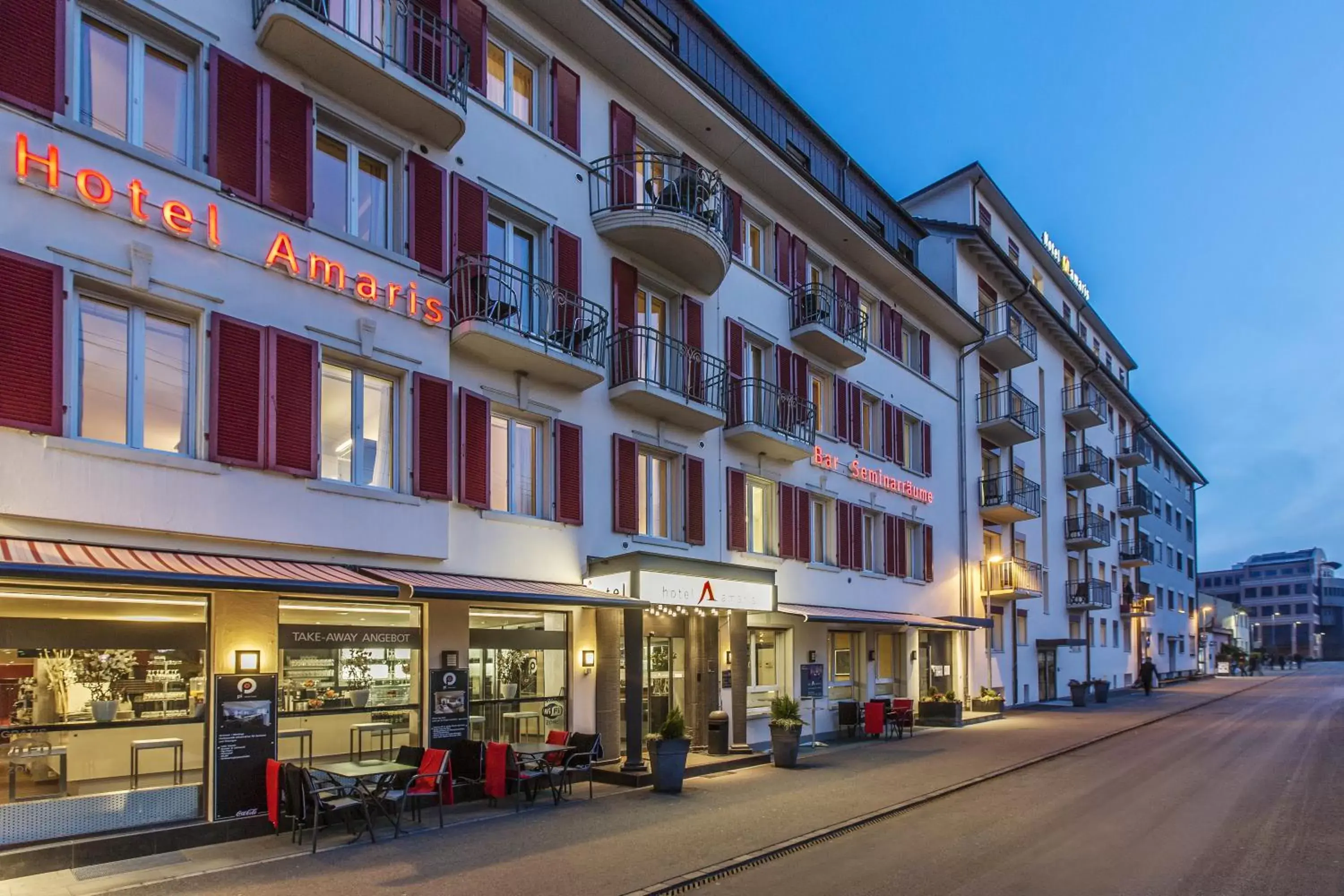 Facade/entrance in Hotel Amaris