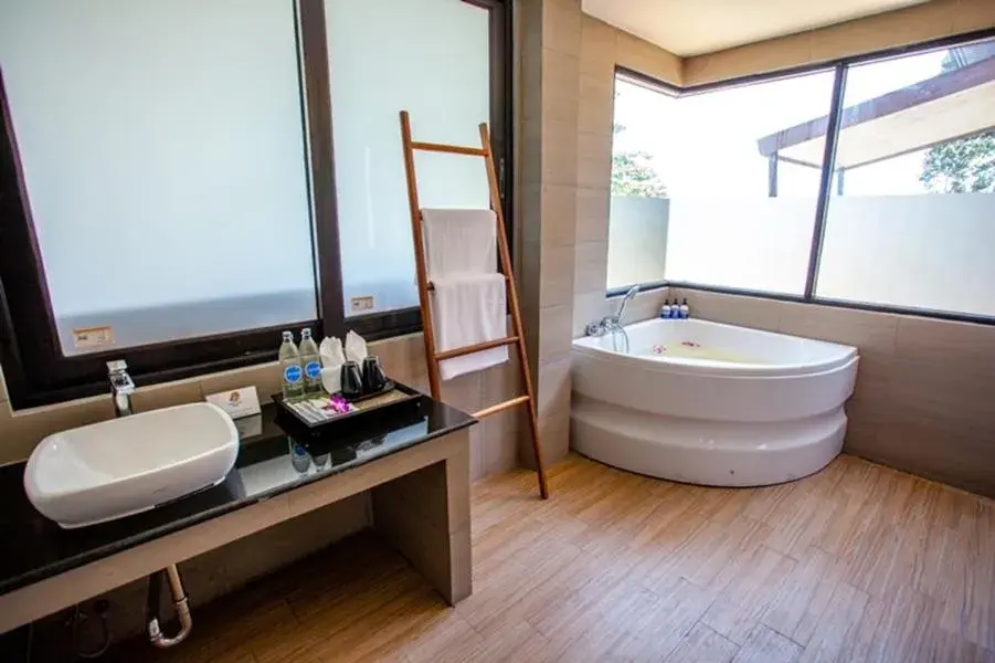 Bathroom in Lanta Corner Resort