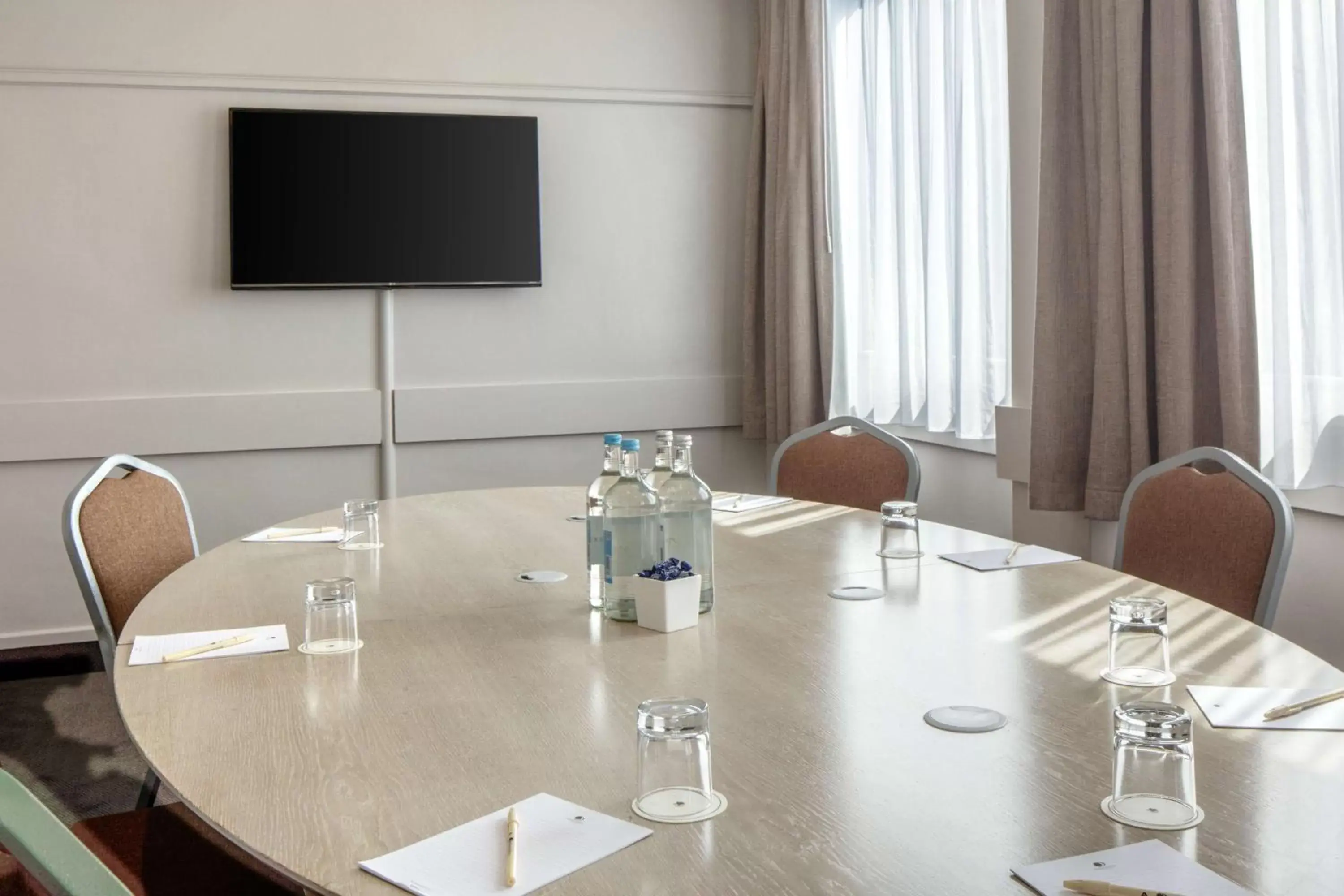 Meeting/conference room, TV/Entertainment Center in DoubleTree by Hilton Bristol City Centre