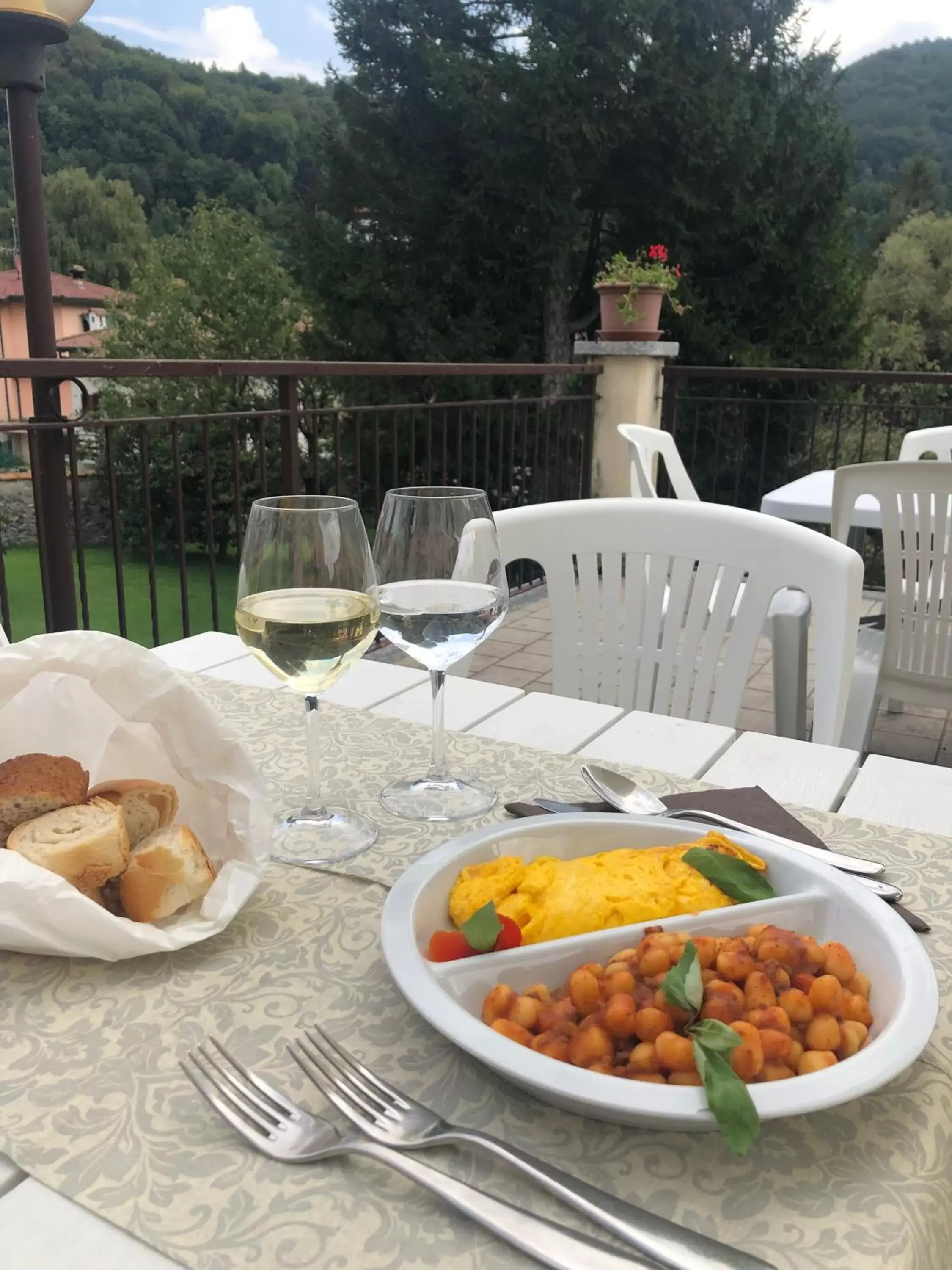 Balcony/Terrace in Albergo Sala