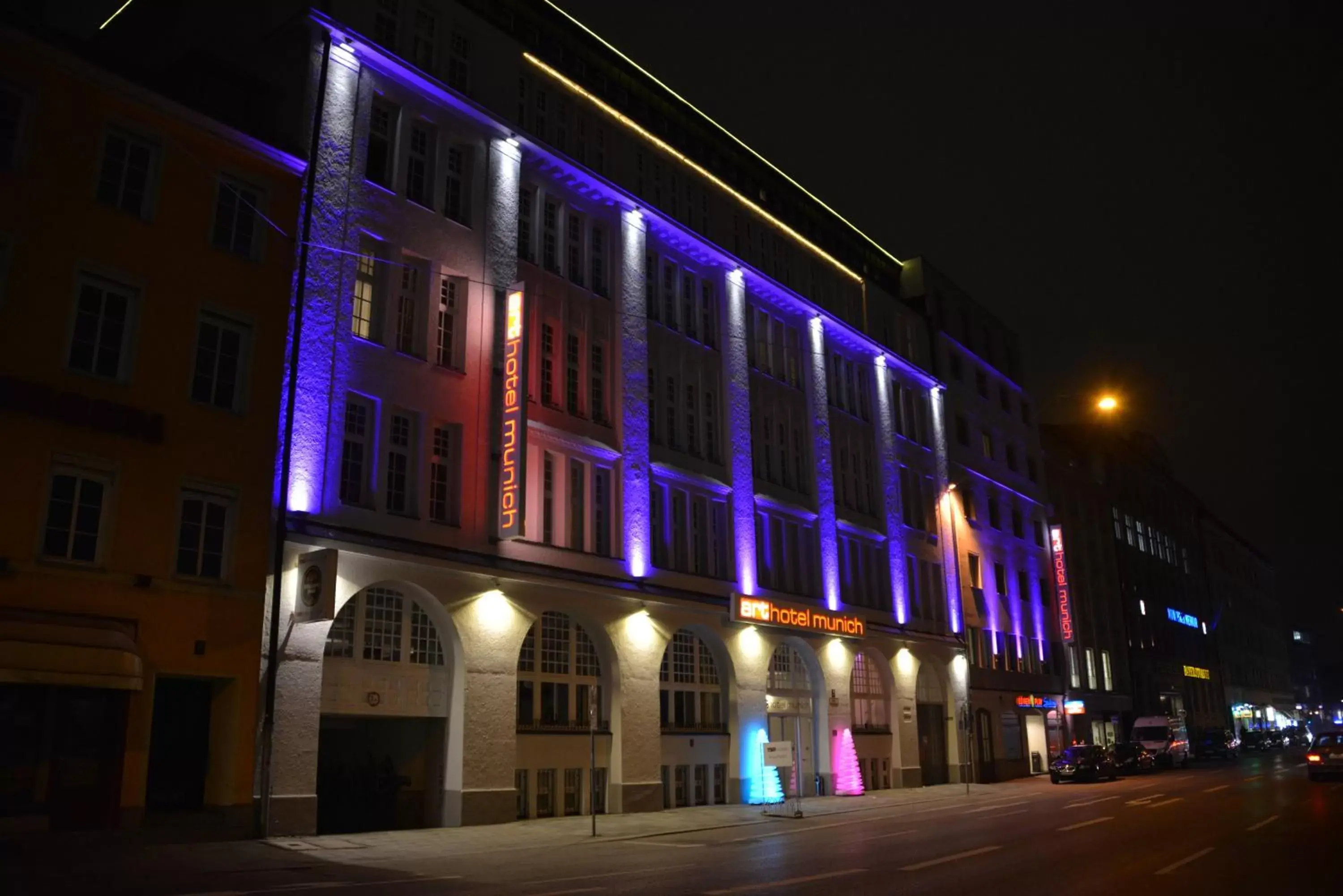 Facade/entrance, Property Building in Arthotel Munich