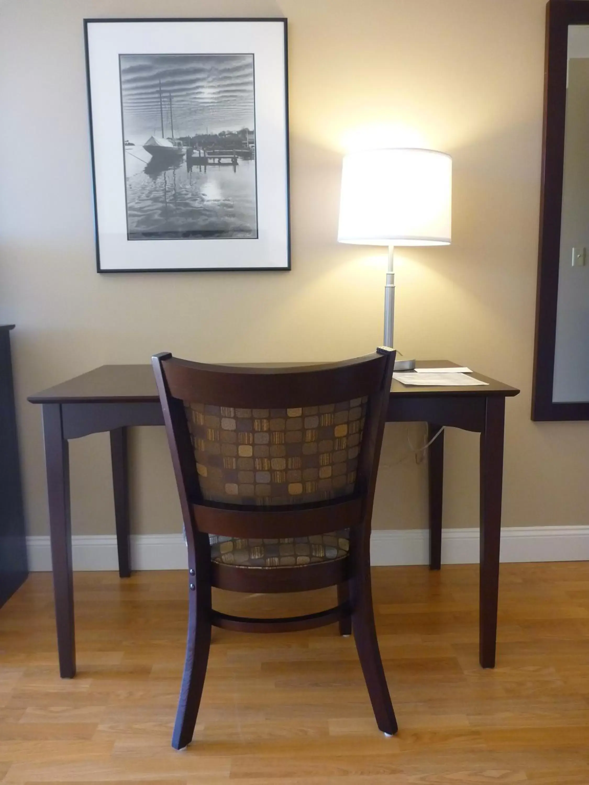 Decorative detail, Dining Area in Yankee Clipper Motel