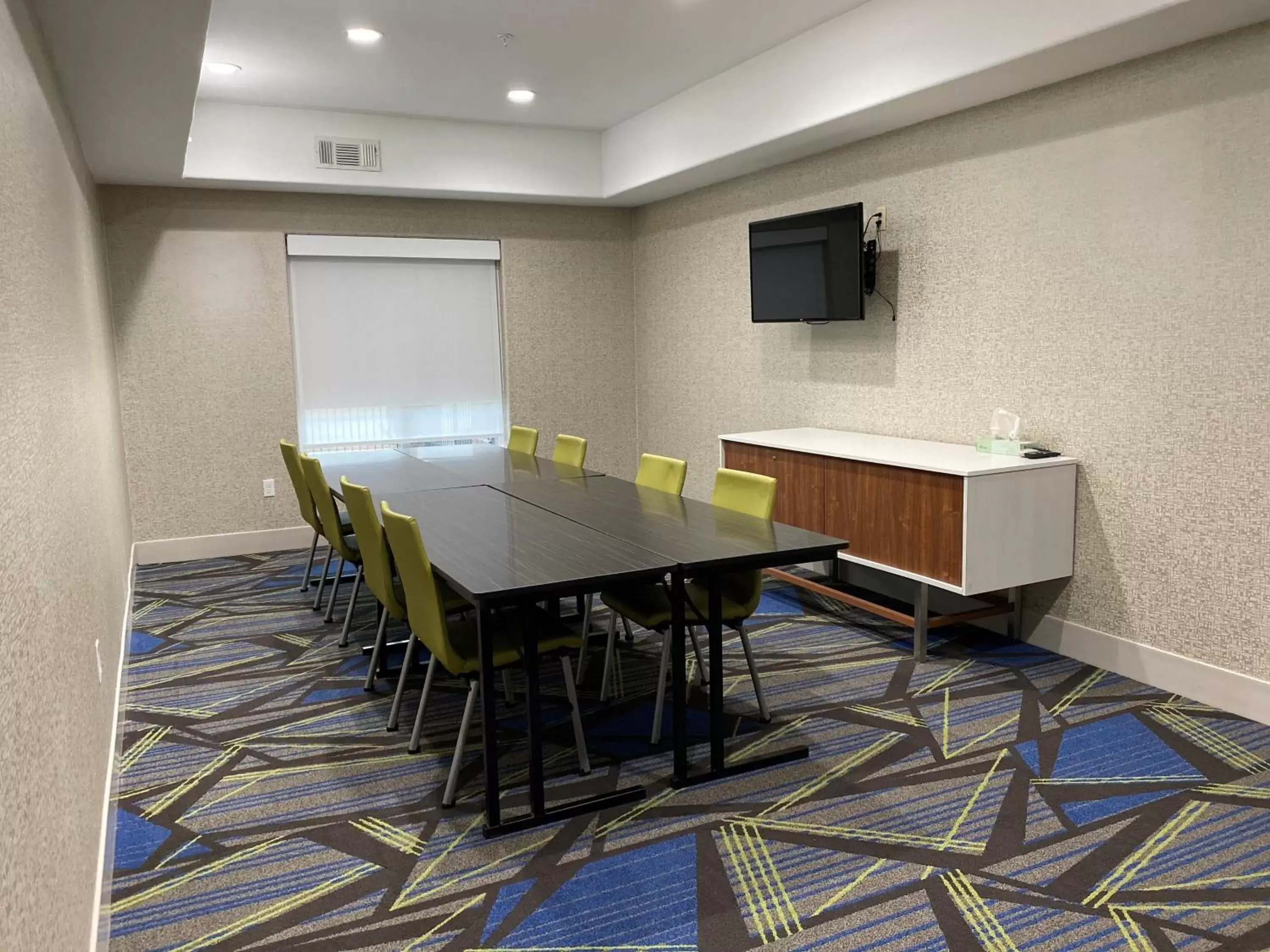 Meeting/conference room in Holiday Inn Express and Suites Hotel - Pauls Valley, an IHG Hotel