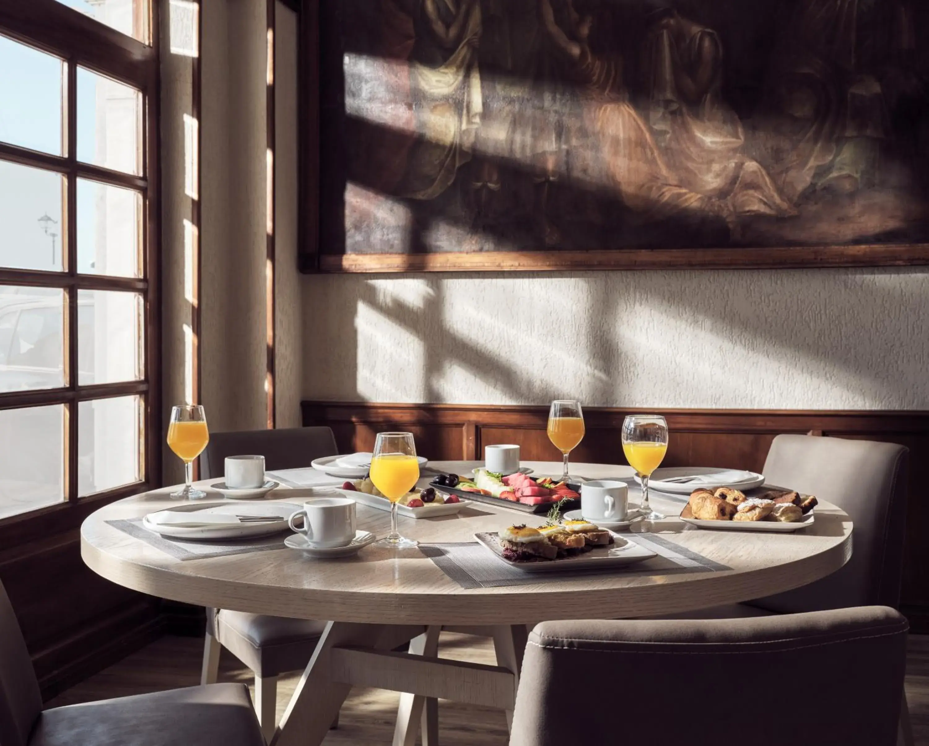 Dining area in Strada Marina Hotel