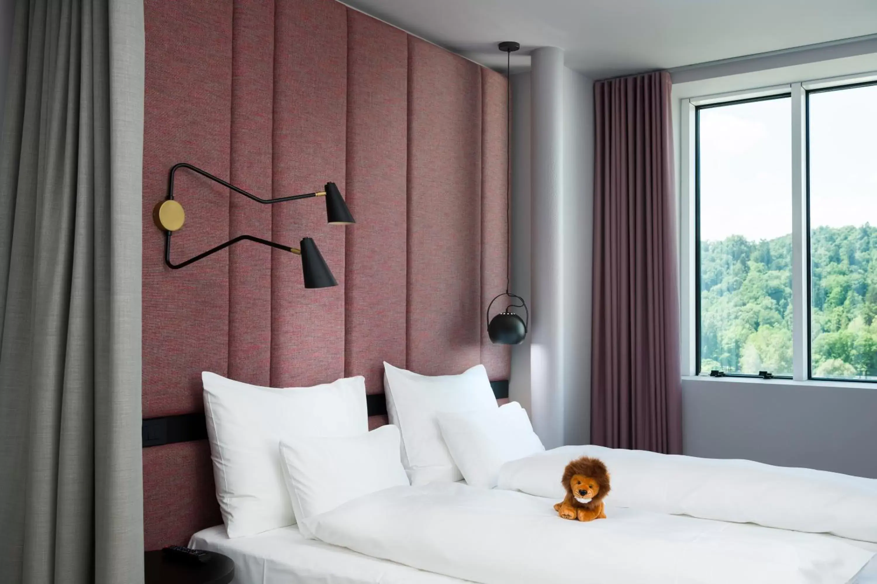 Bedroom, Bed in Exe Lev Bedroom, Bed in Exe Lev