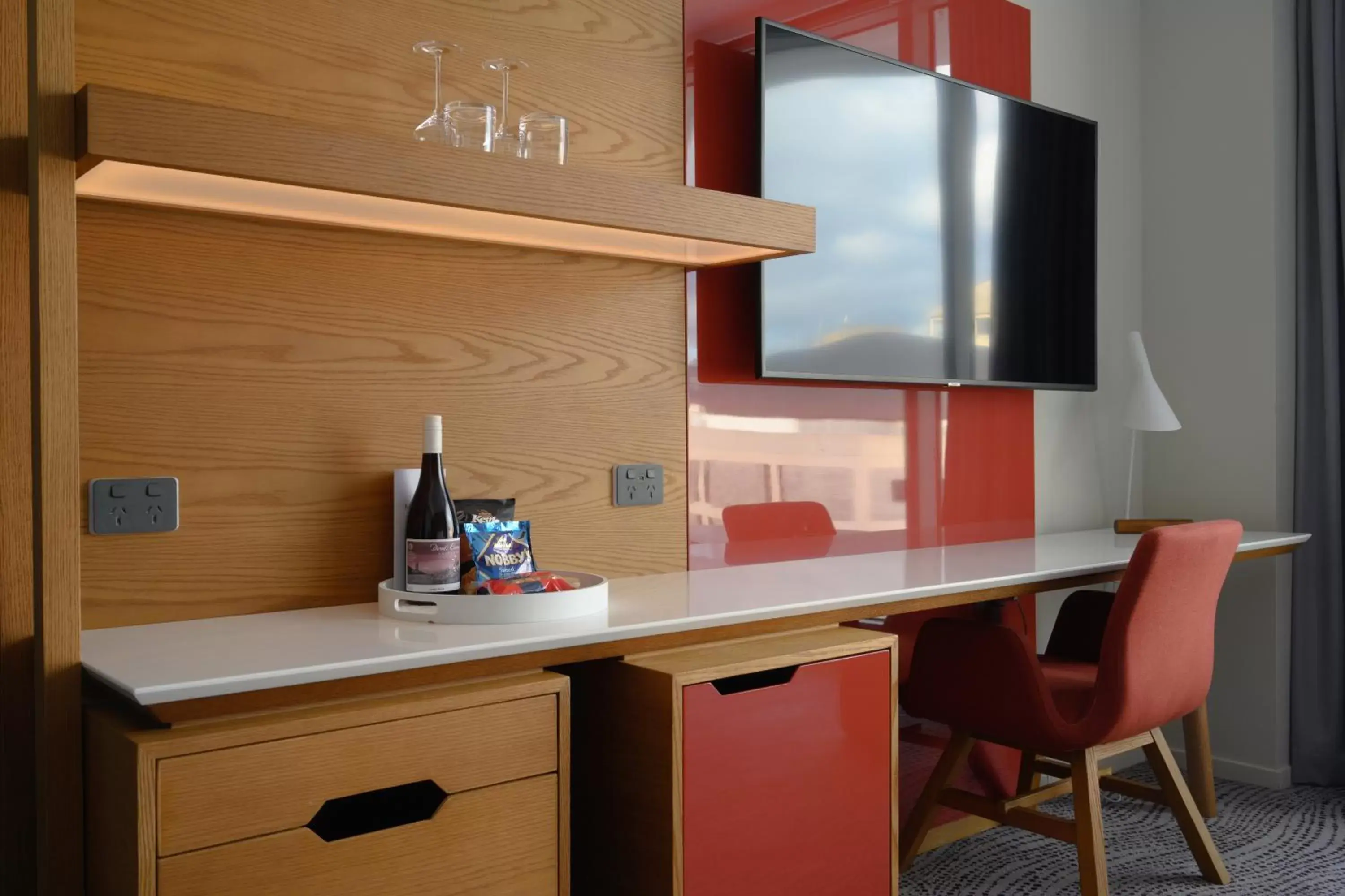 TV and multimedia, TV/Entertainment Center in Crowne Plaza Hobart, an IHG Hotel