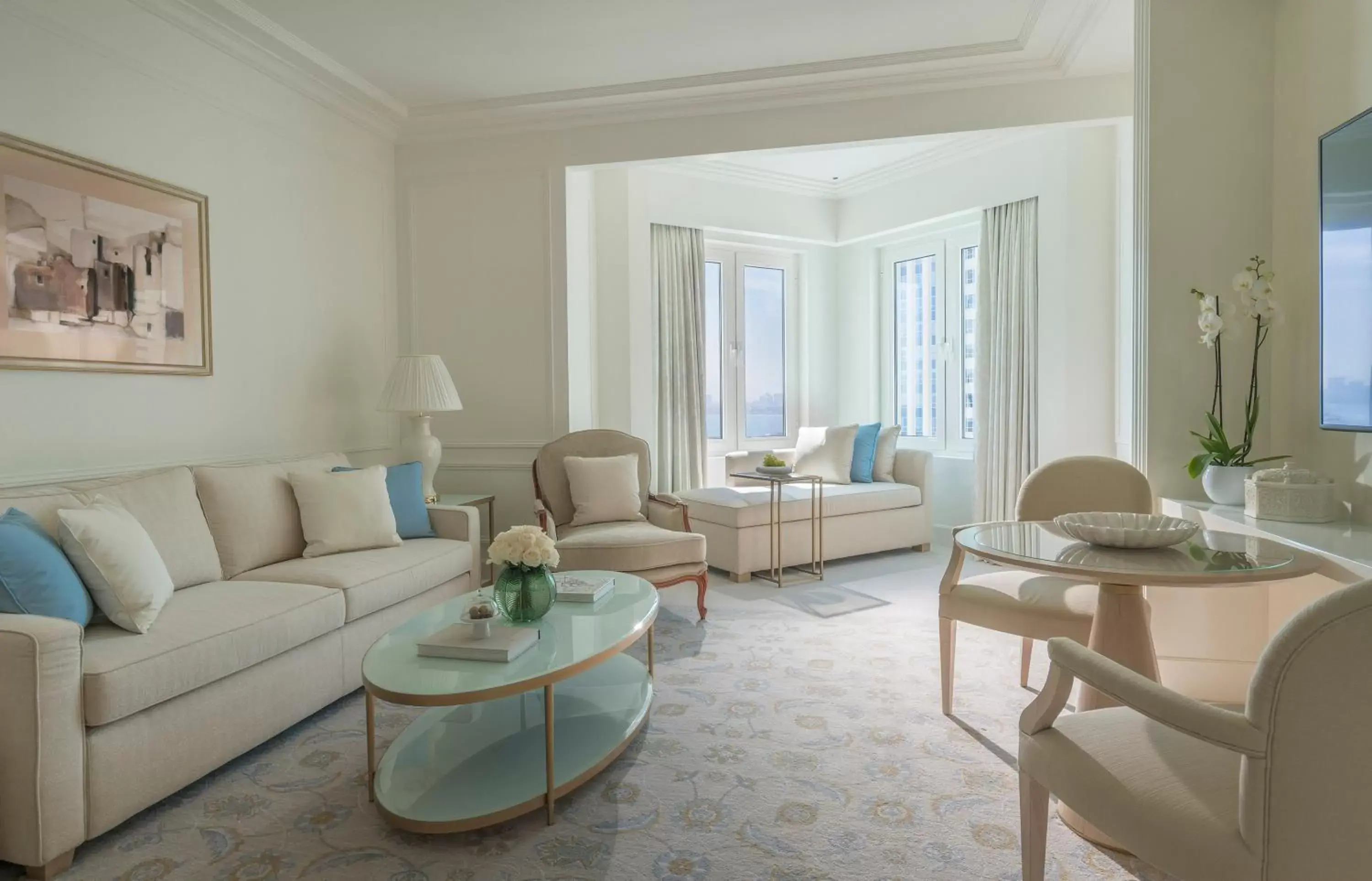 Living room, Seating Area in Four Seasons Hotel Doha