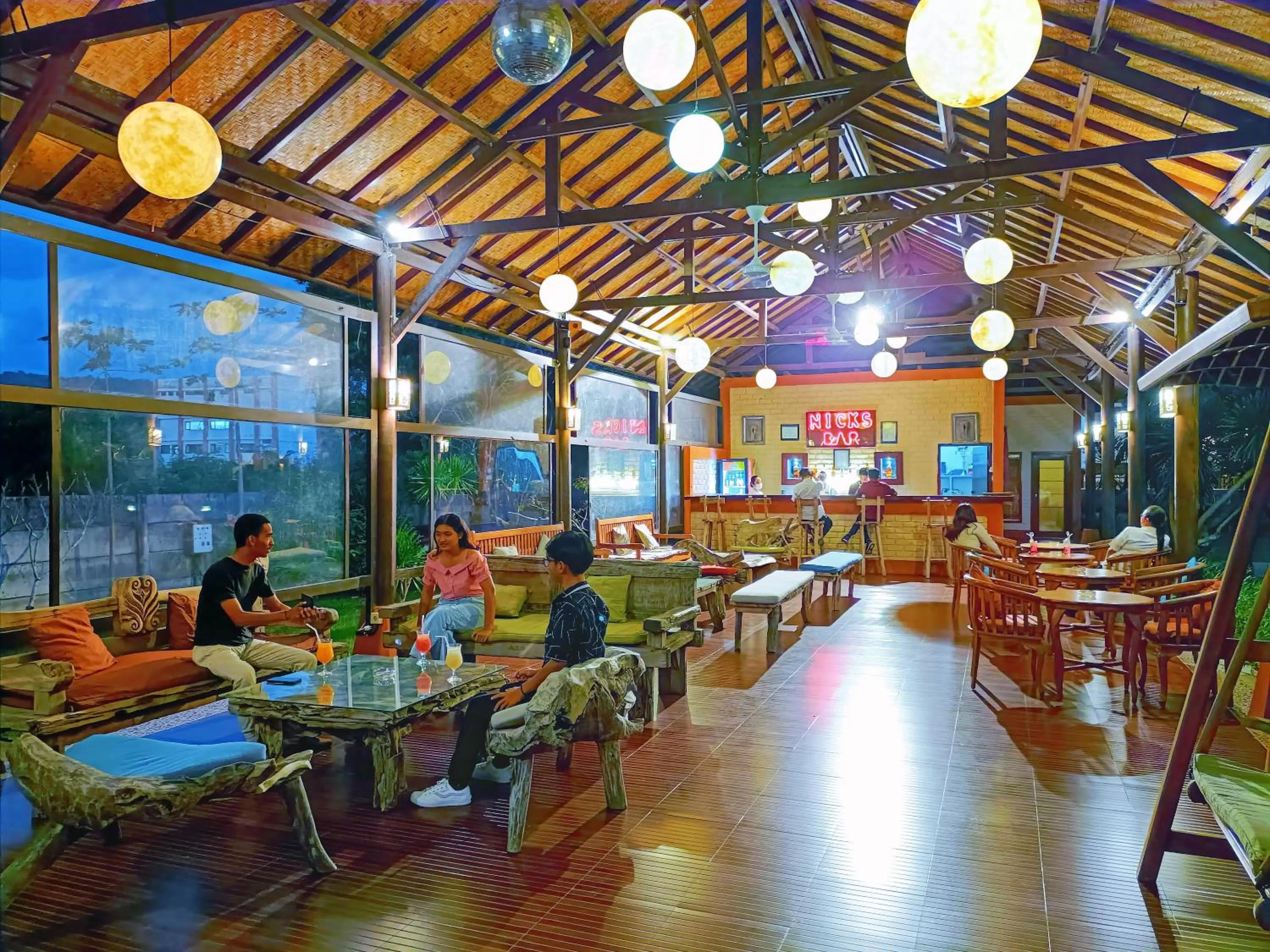 Lounge or bar in The Jayakarta Suites Komodo Flores