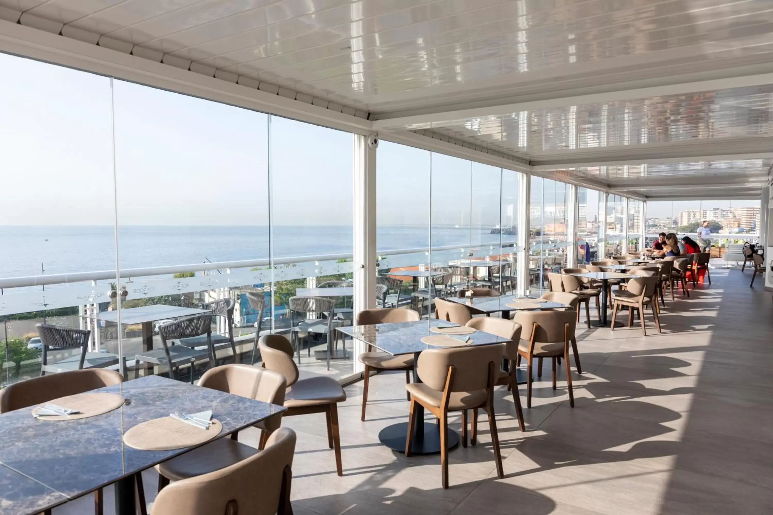 Beach, Restaurant/Places to Eat in Plaza Hotel Catania