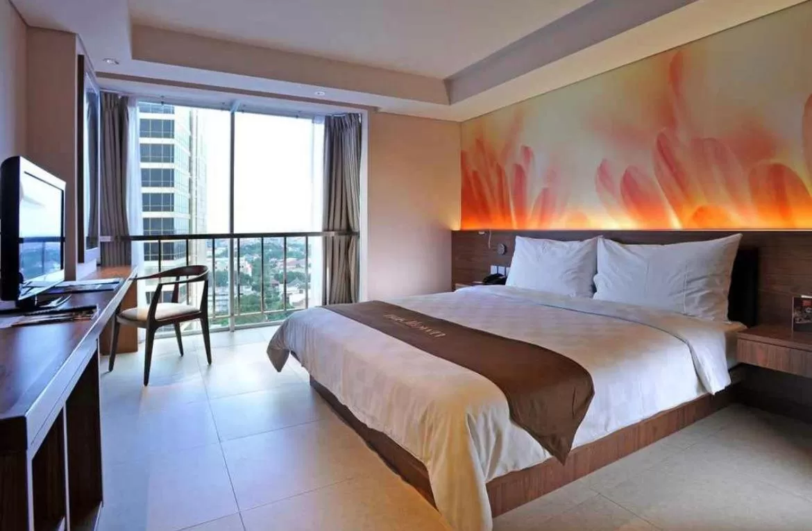 Bed in Midtown Hotel Surabaya