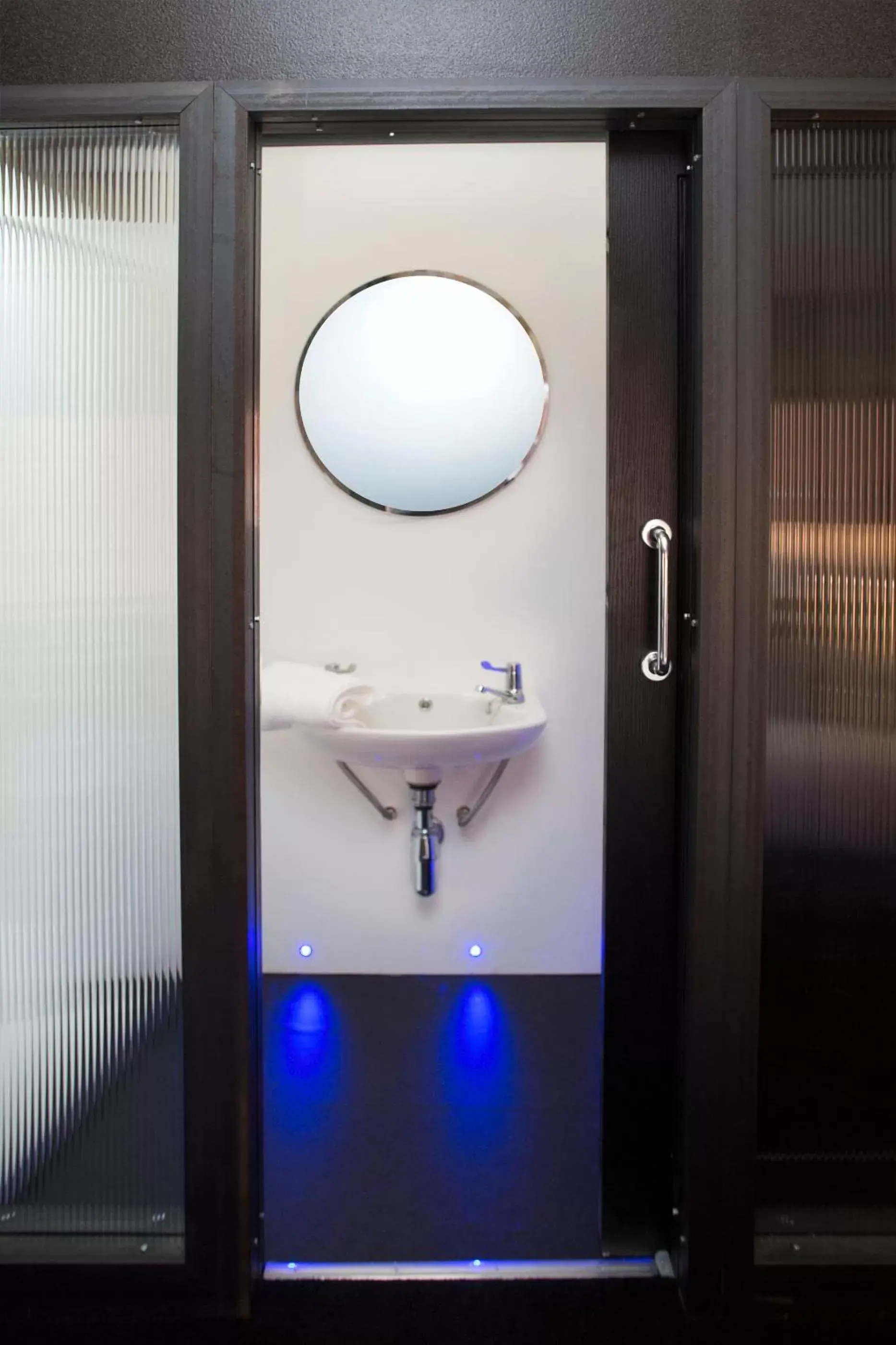 Bathroom in Briggate Hotel