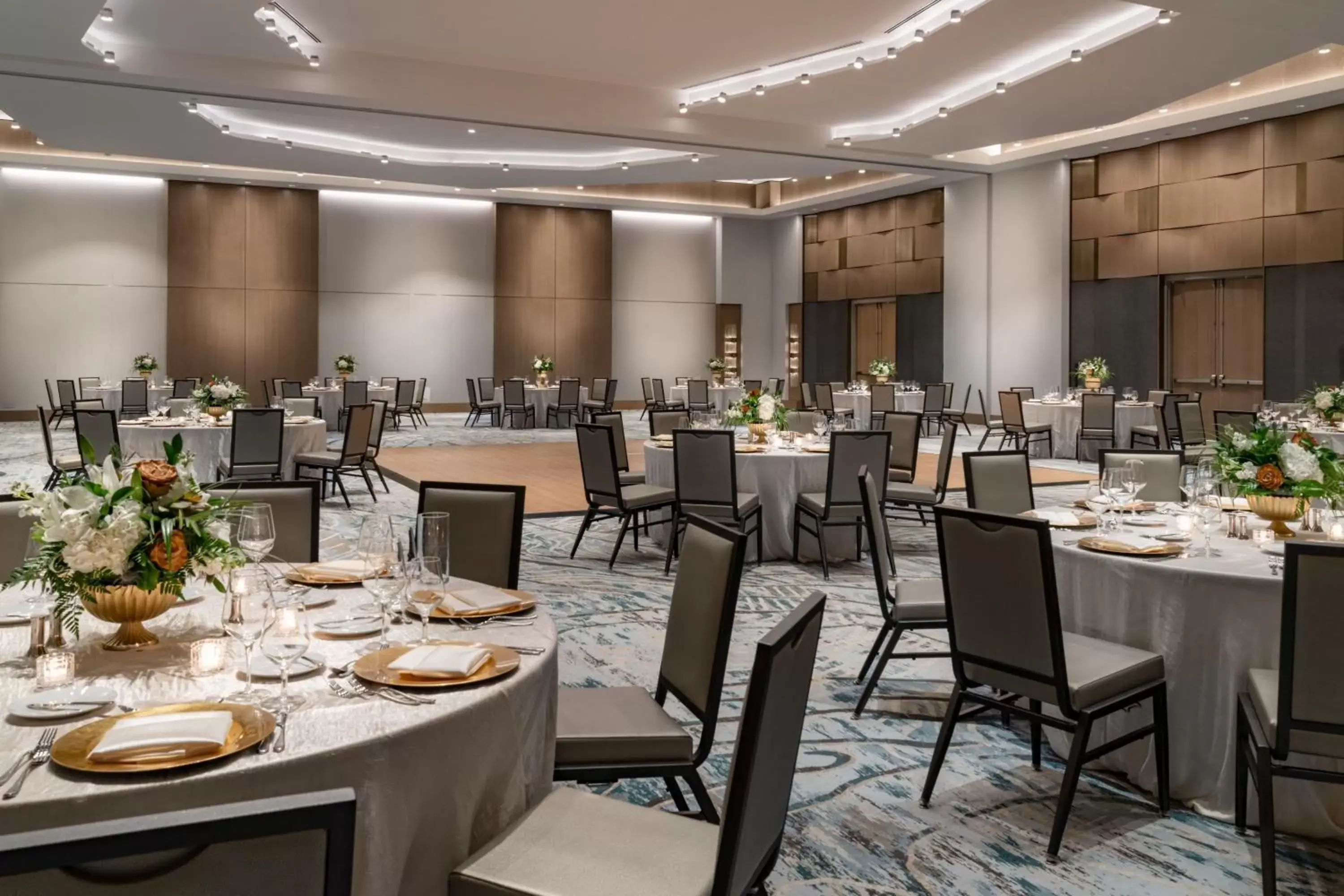 Meeting/conference room, Restaurant/Places to Eat in JW Marriott Clearwater Beach Resort & Spa