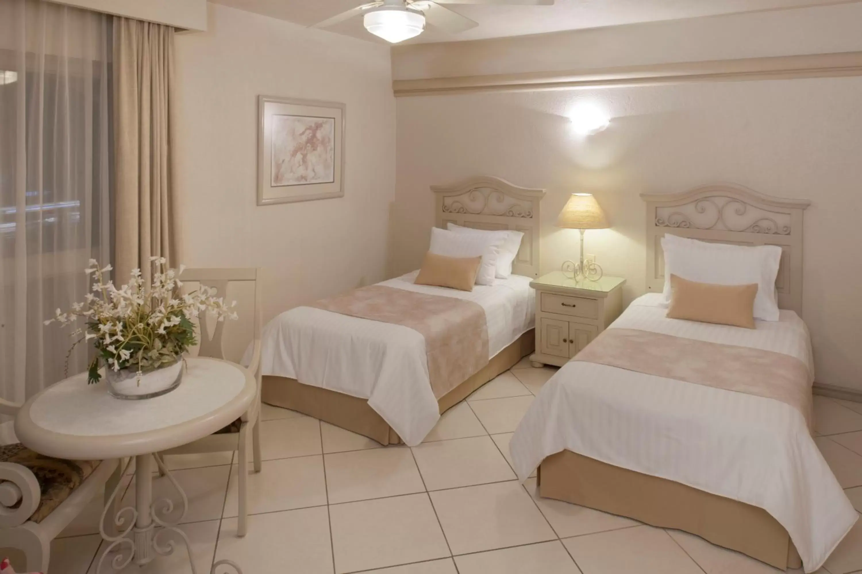 Bed in Hotel & Suites Quinta Magna