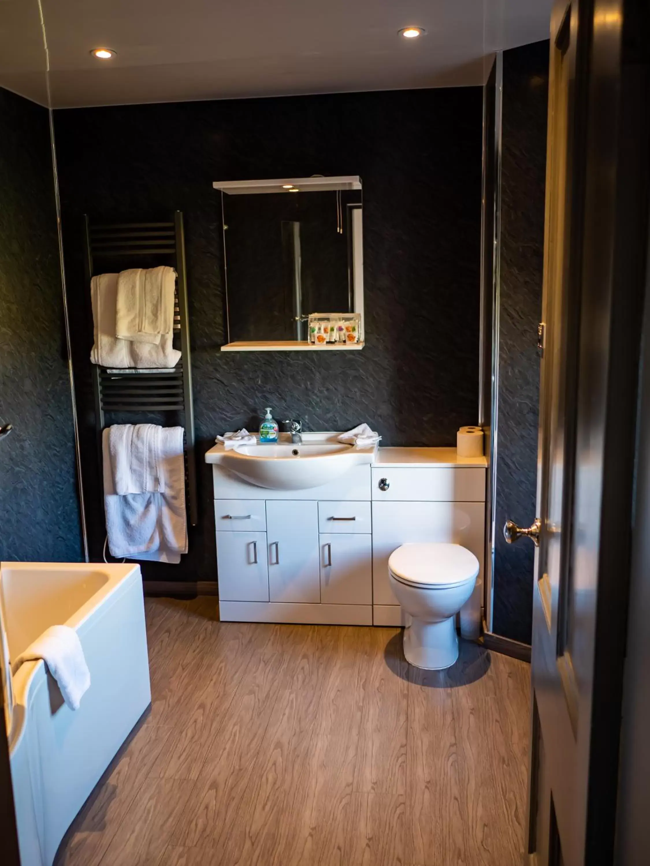 Bathroom in Maryfield House Hotel