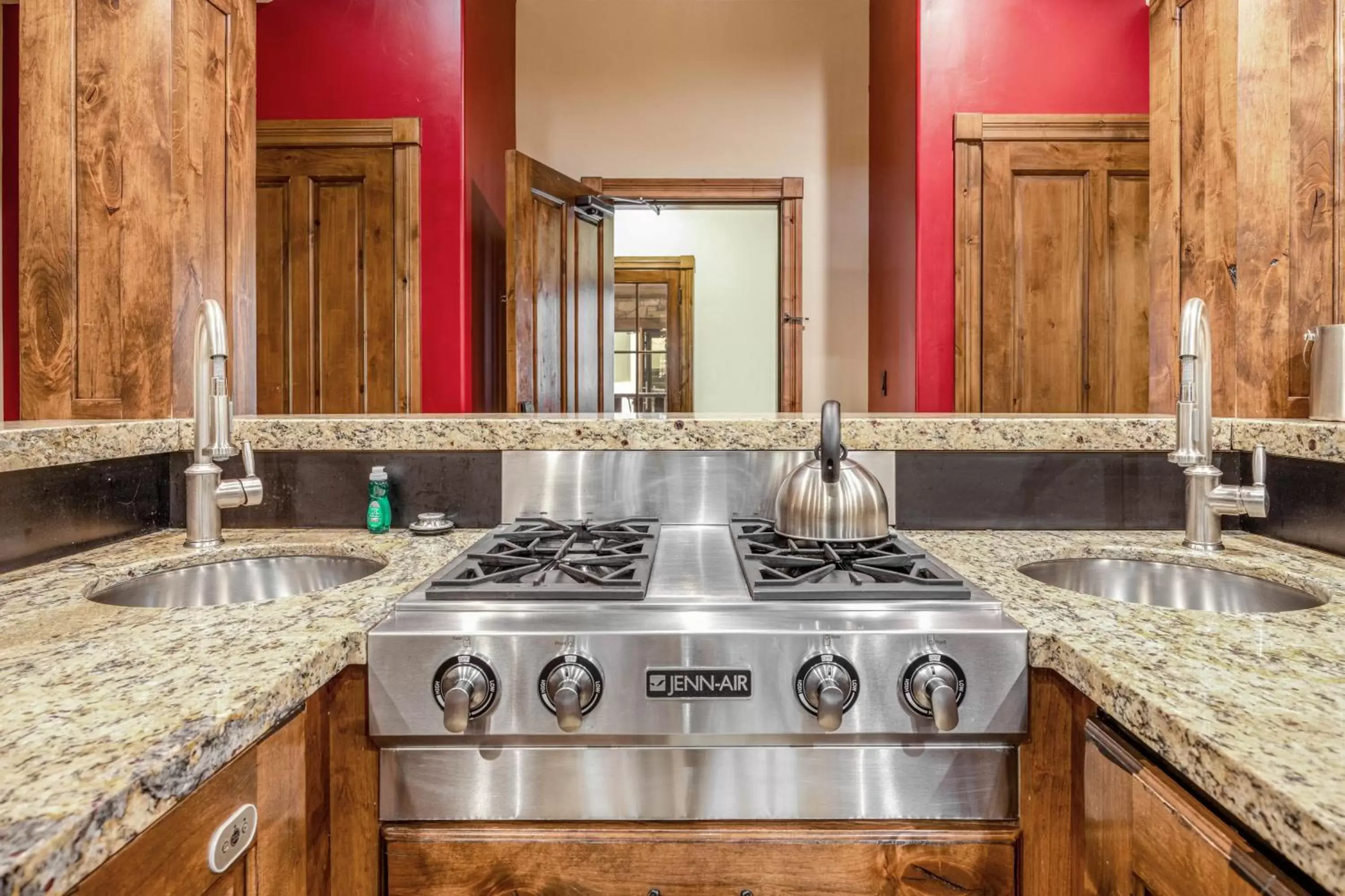 Kitchen/Kitchenette in The White Buffalo Club