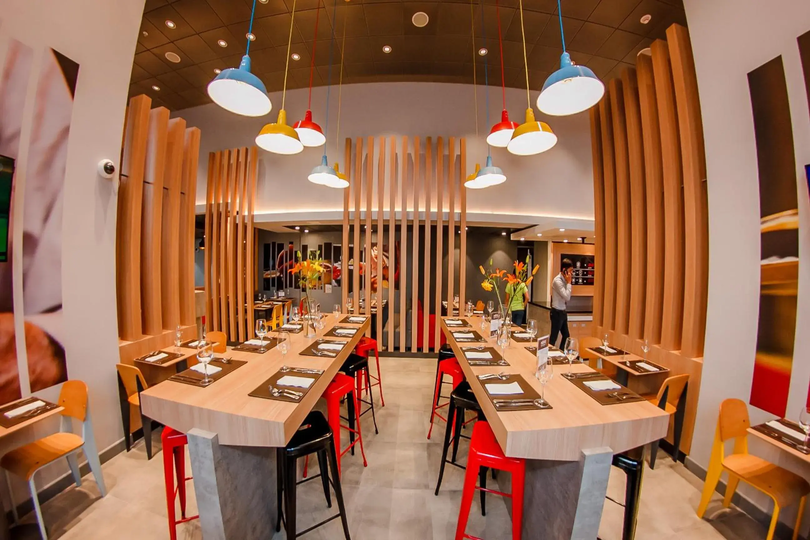 Restaurant/Places to Eat in ibis Iquique